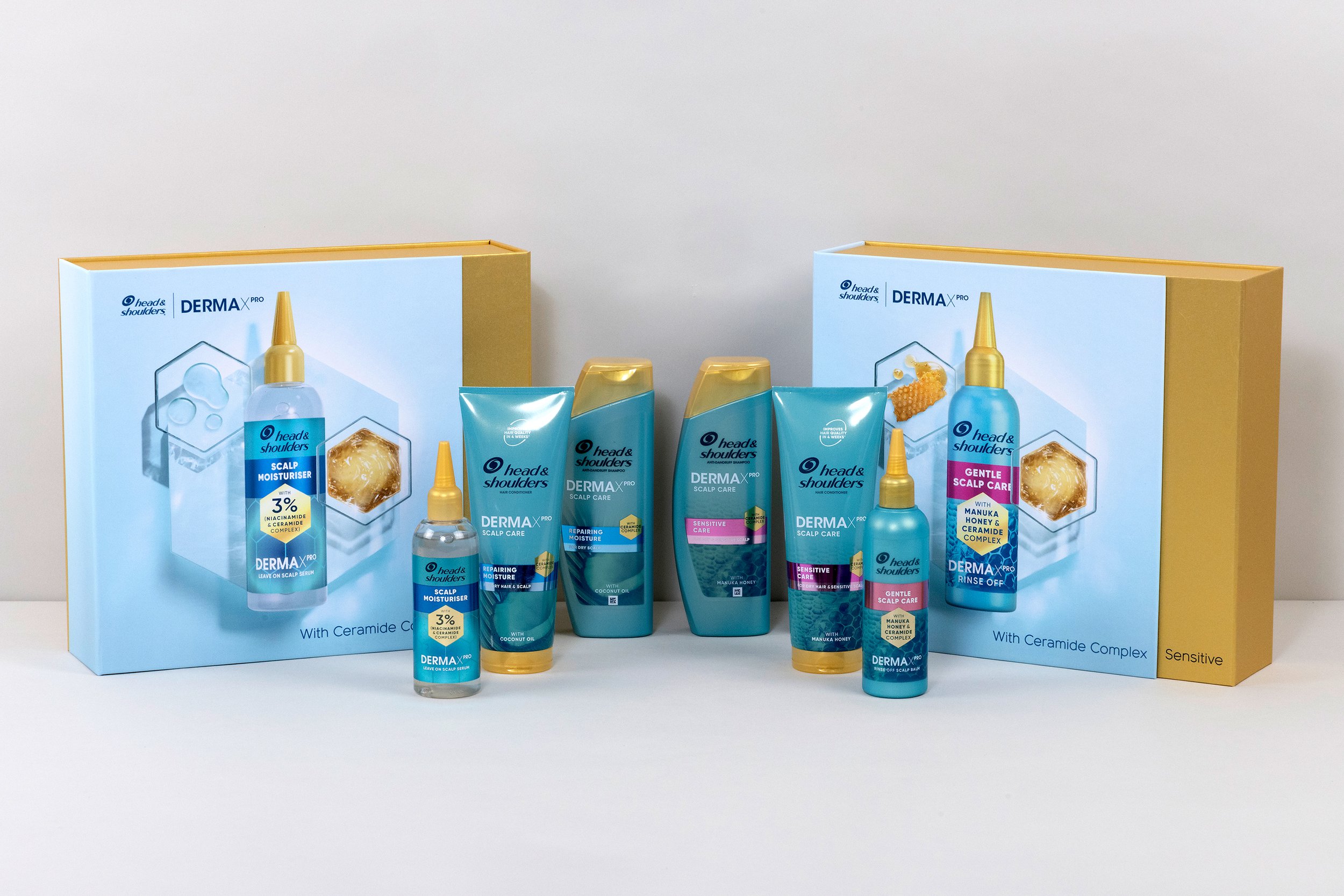 4_WrightBoxes_HeadandShoulders_3000x2000.jpg