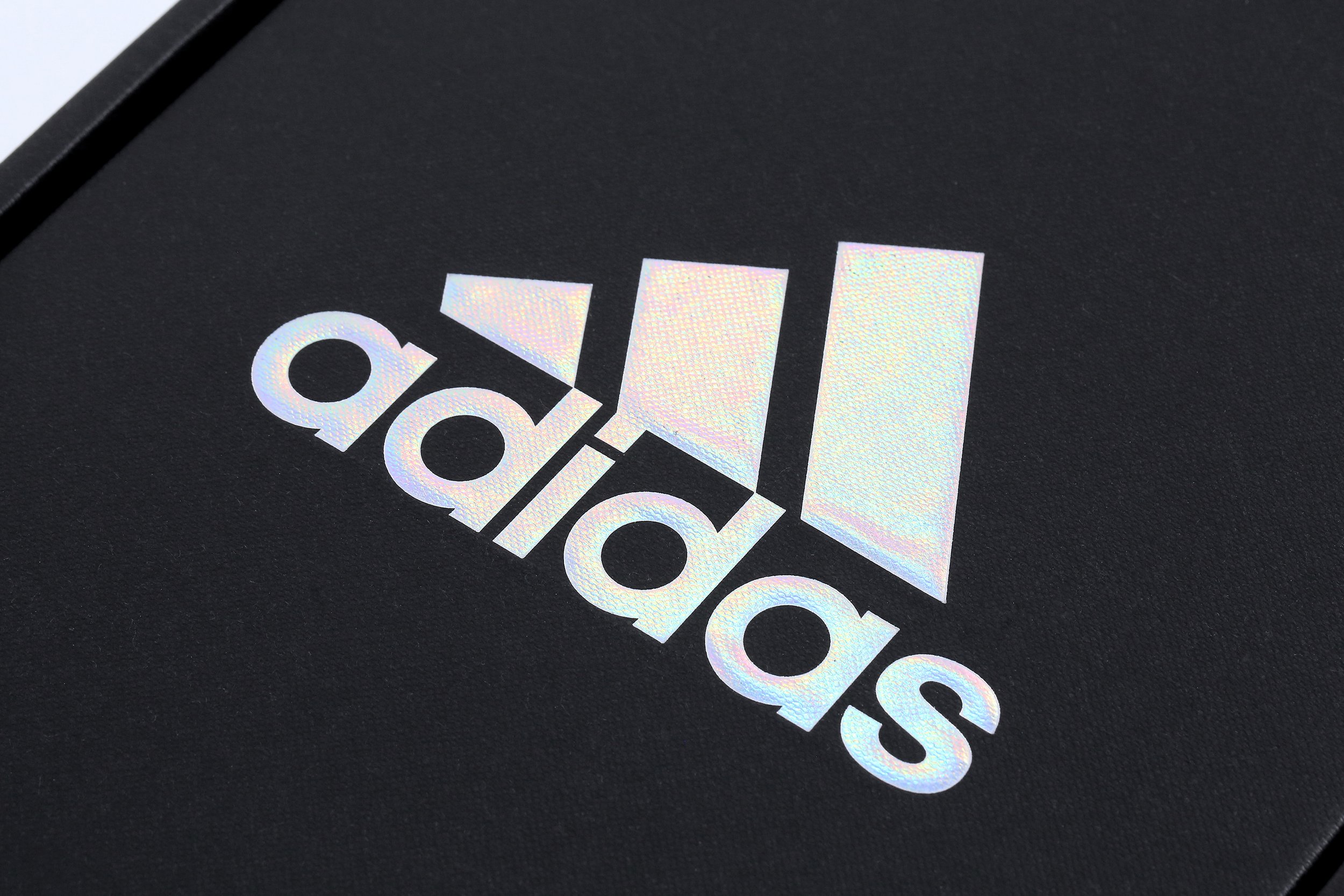 2_WrightBoxes_adidas_mailingbox_3000x2000.jpg