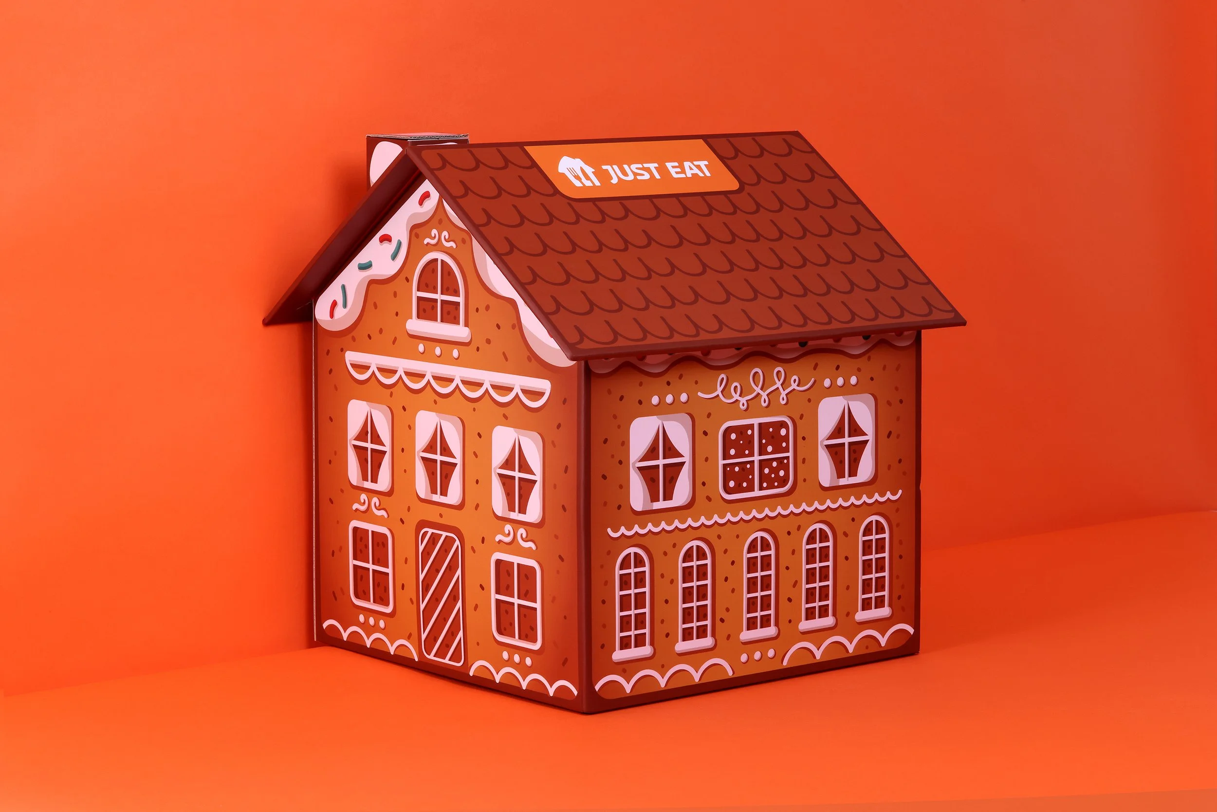 1_WrightBoxes_Just_Eat_Gingerbread_House_3000x2000.jpg