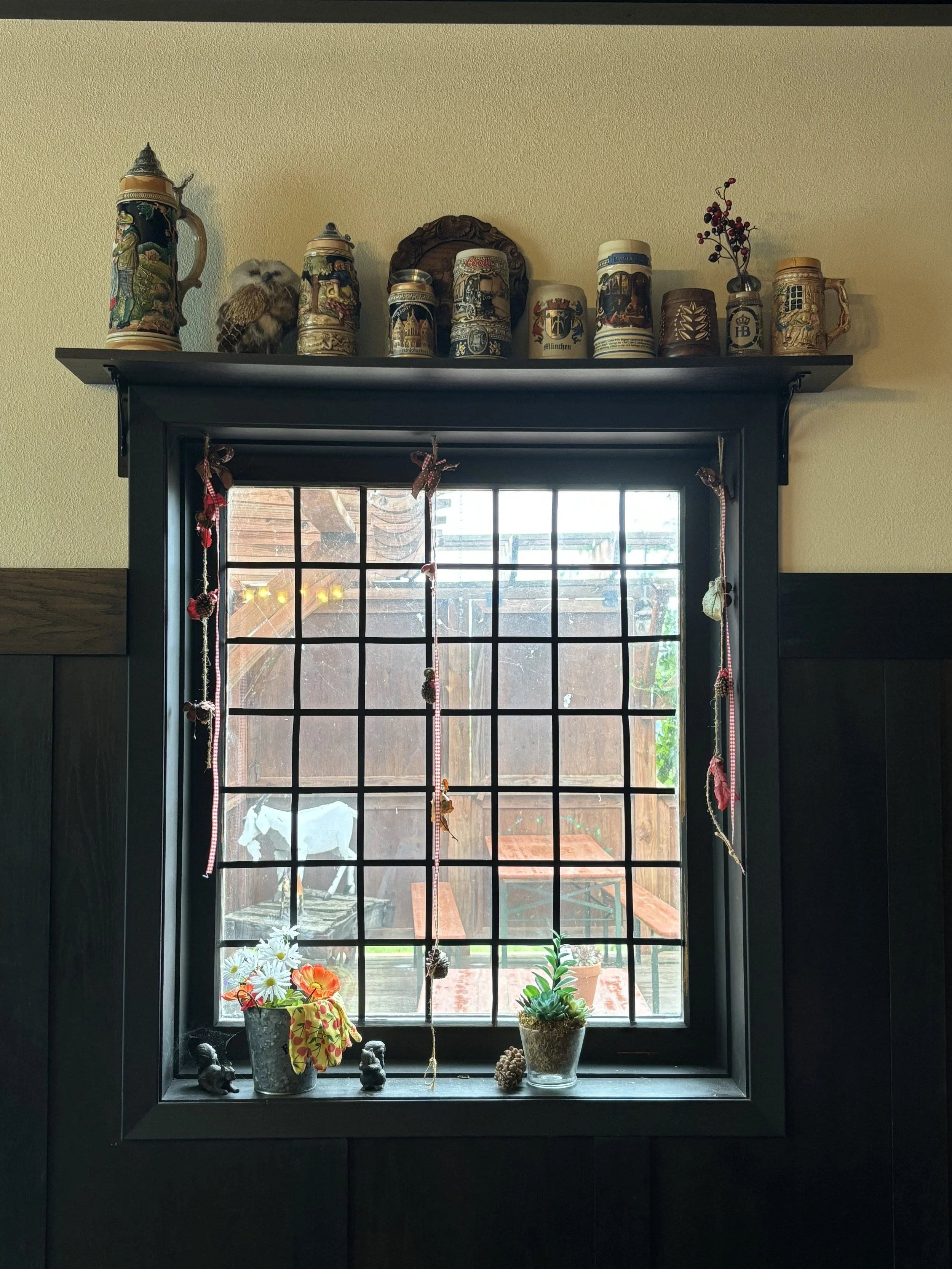 Eau-Claire-Wisconsin-Lazy-Monk-Brewing-German-ErinMolstadPhotography