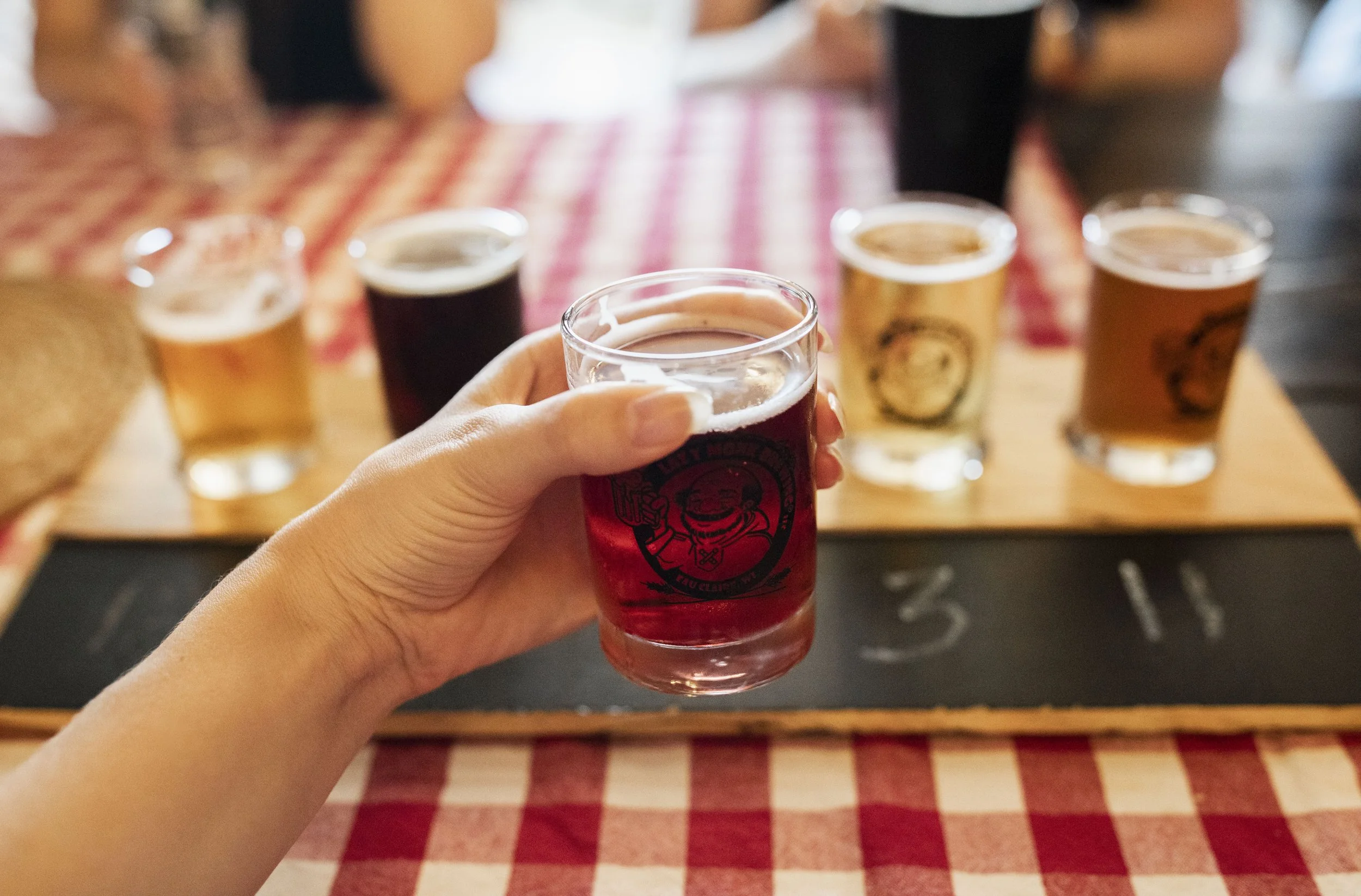 Eau-Claire-Wisconsin-Lazy-Monk-Brewing-ErinMolstadPhotography