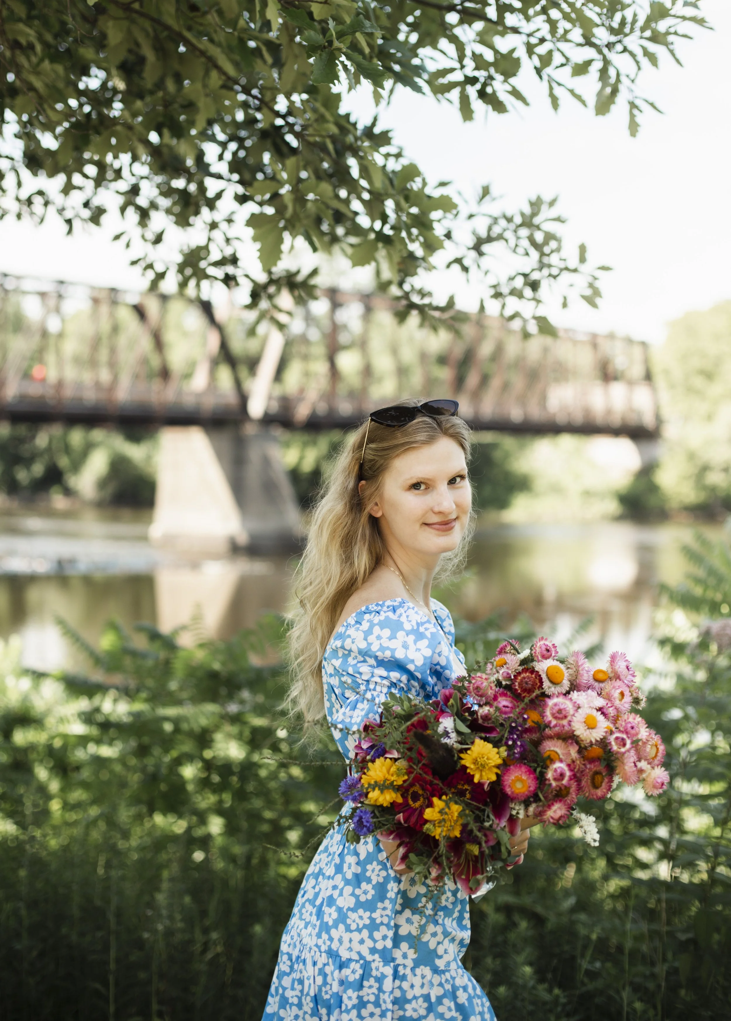 Eau-Claire-Wisconsin-Farmers-Market-bouquet-ErinMolstadPhotography