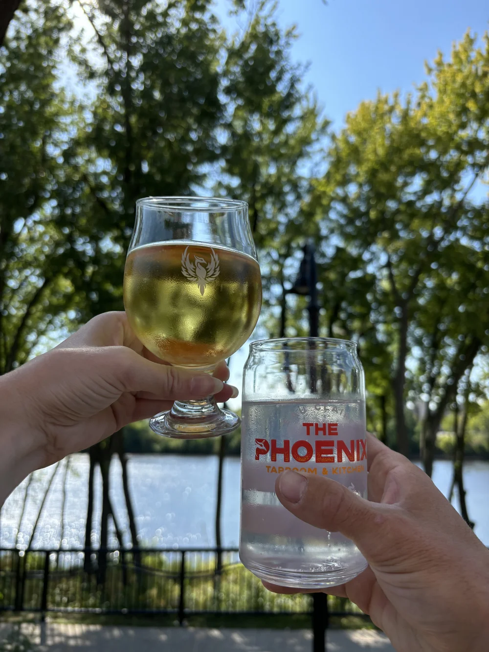 Eau-Claire-Wisconsin-Phoenix-Tap-Room-ErinMolstadPhotography