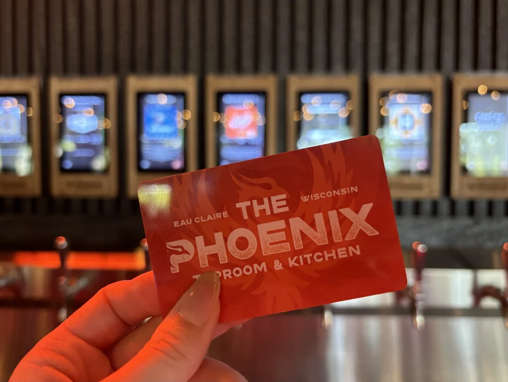 Eau-Claire-Wisconsin-Phoenix-TapRoom-ErinMolstadPhotography