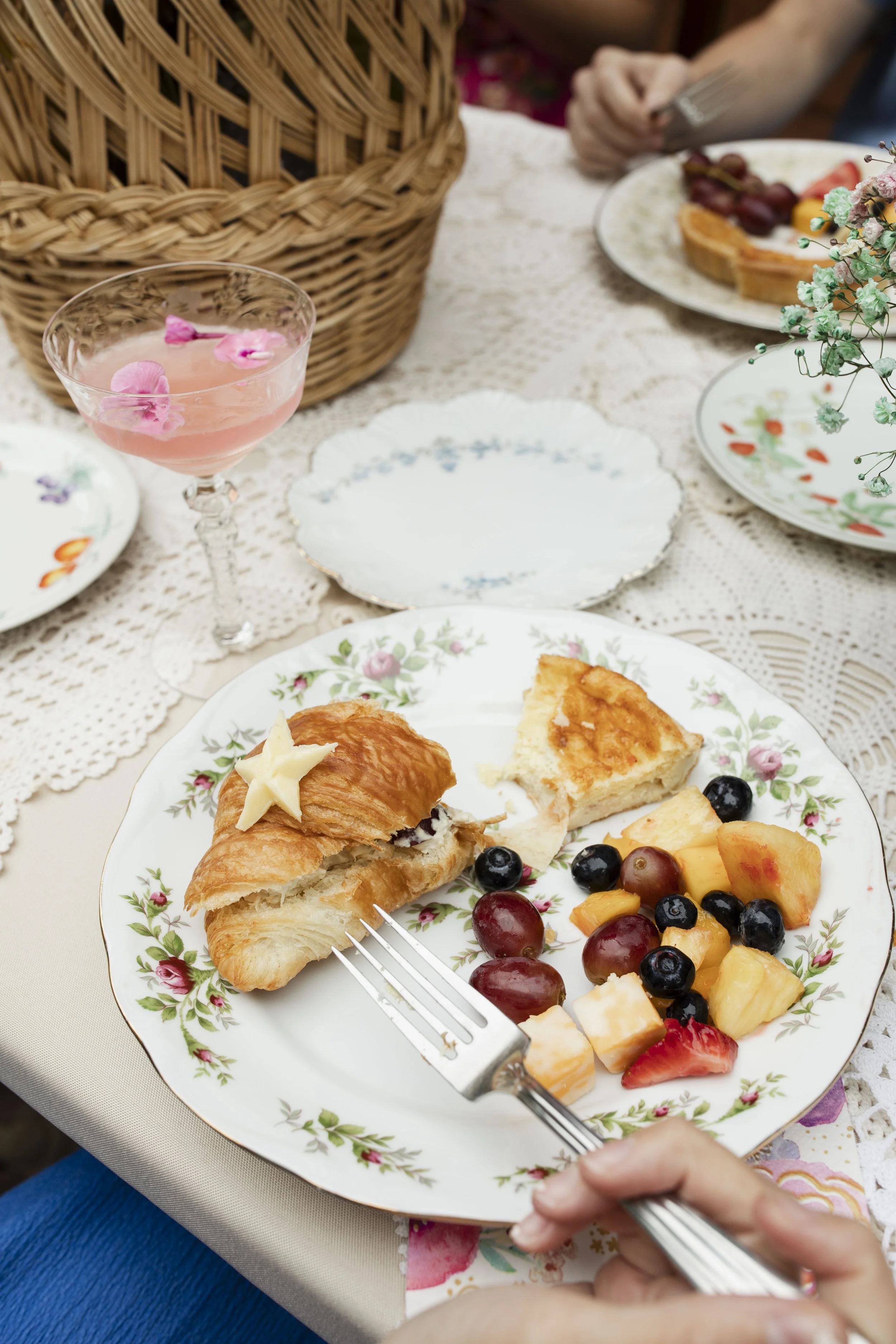Summer-Garden-Party-ErinMolstadPhotography_10.jpg