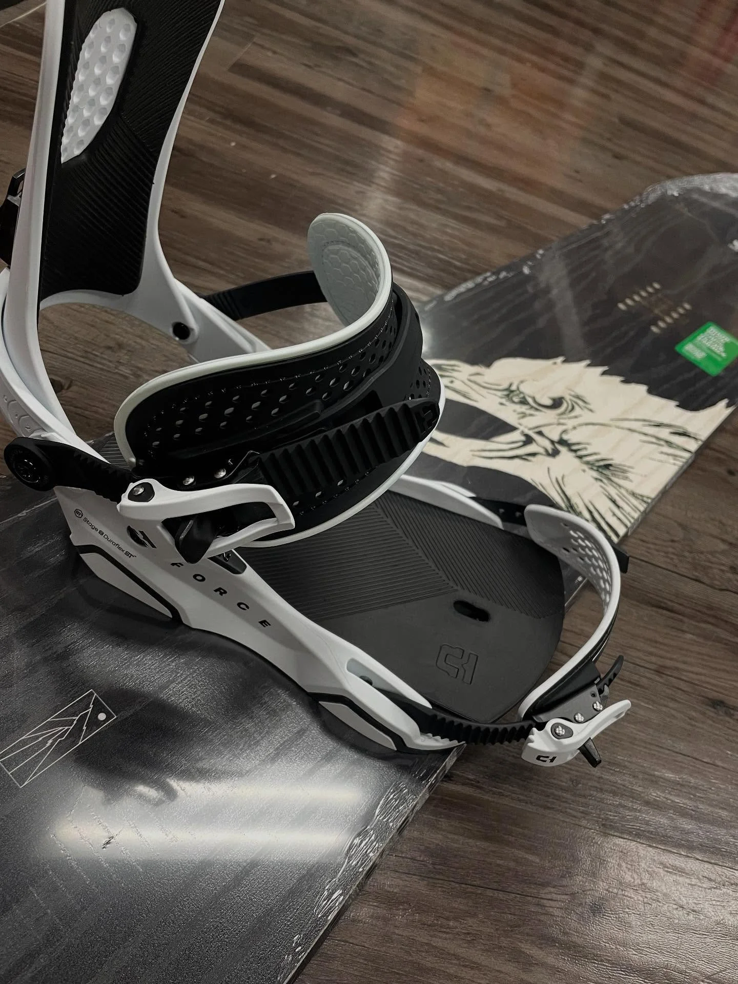 That new Capita Kazu with a pair of Union Forces. Now this right here, a match made in heaven 😍😍