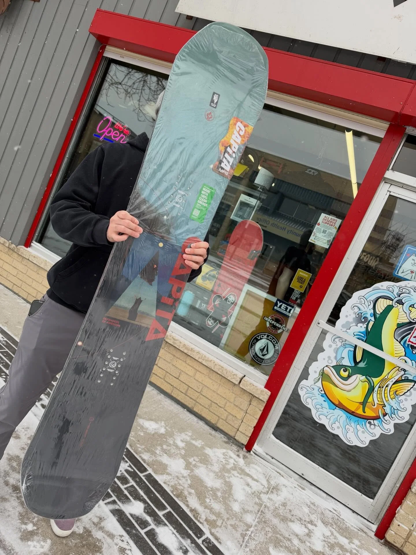 Win this board!
Thanks to a generous donation from one of our amazing customers, we are raffling off a Capita D.O.A. 152. 
Starting today for every $50 spent at the shop you get an entry in to win!
AND for every $50 spent on snowboard gear you get an