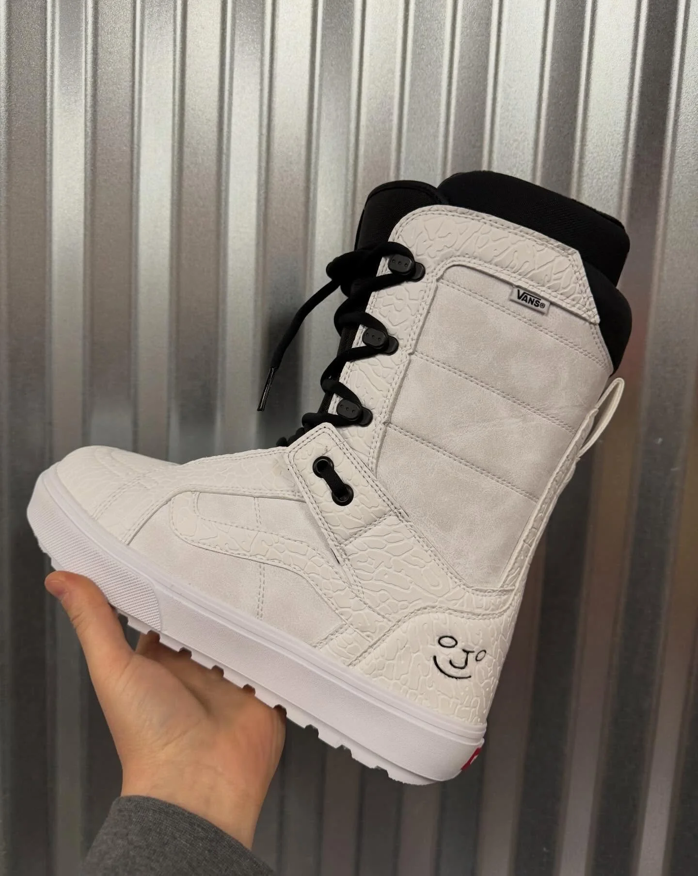 Vans Snowboard boots finally hit the shelves! 
Including this unreal OJO Hi Standard!
Just in time for the hills opening this weekend!