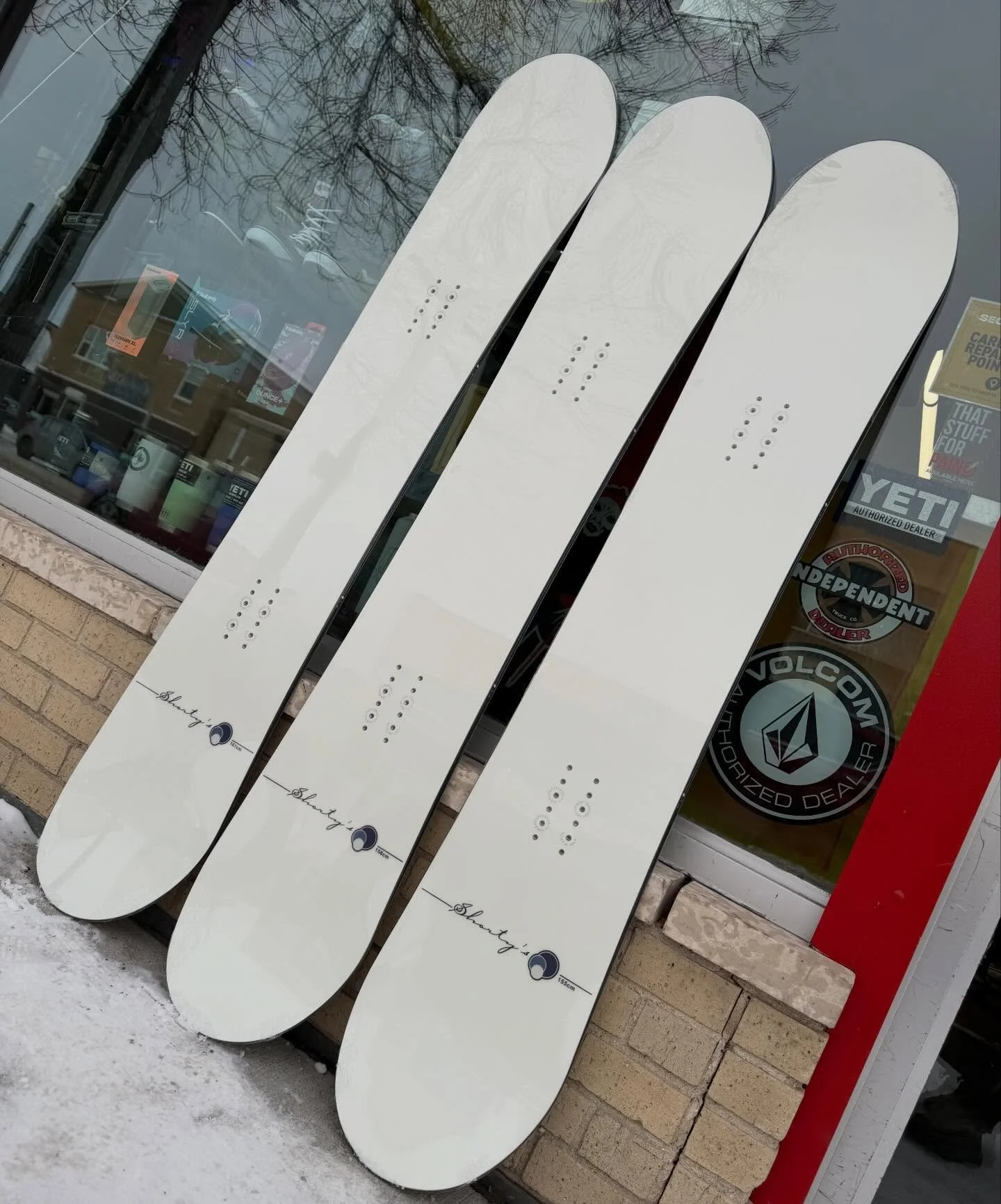For those you that know, know how unreal it is to see the revival of Shorty&rsquo;s Snowboards by Devun Walsh. 
Couldn&rsquo;t be more stoked to be the exclusive shop in Manitoba stocking these boards. 
Available in&hellip;..
155 cm
158 cm
161 cm