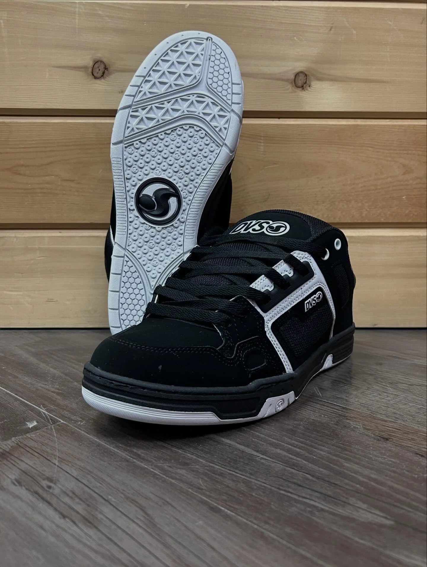 Three new colour ways in the Comanche are here! $130 each!