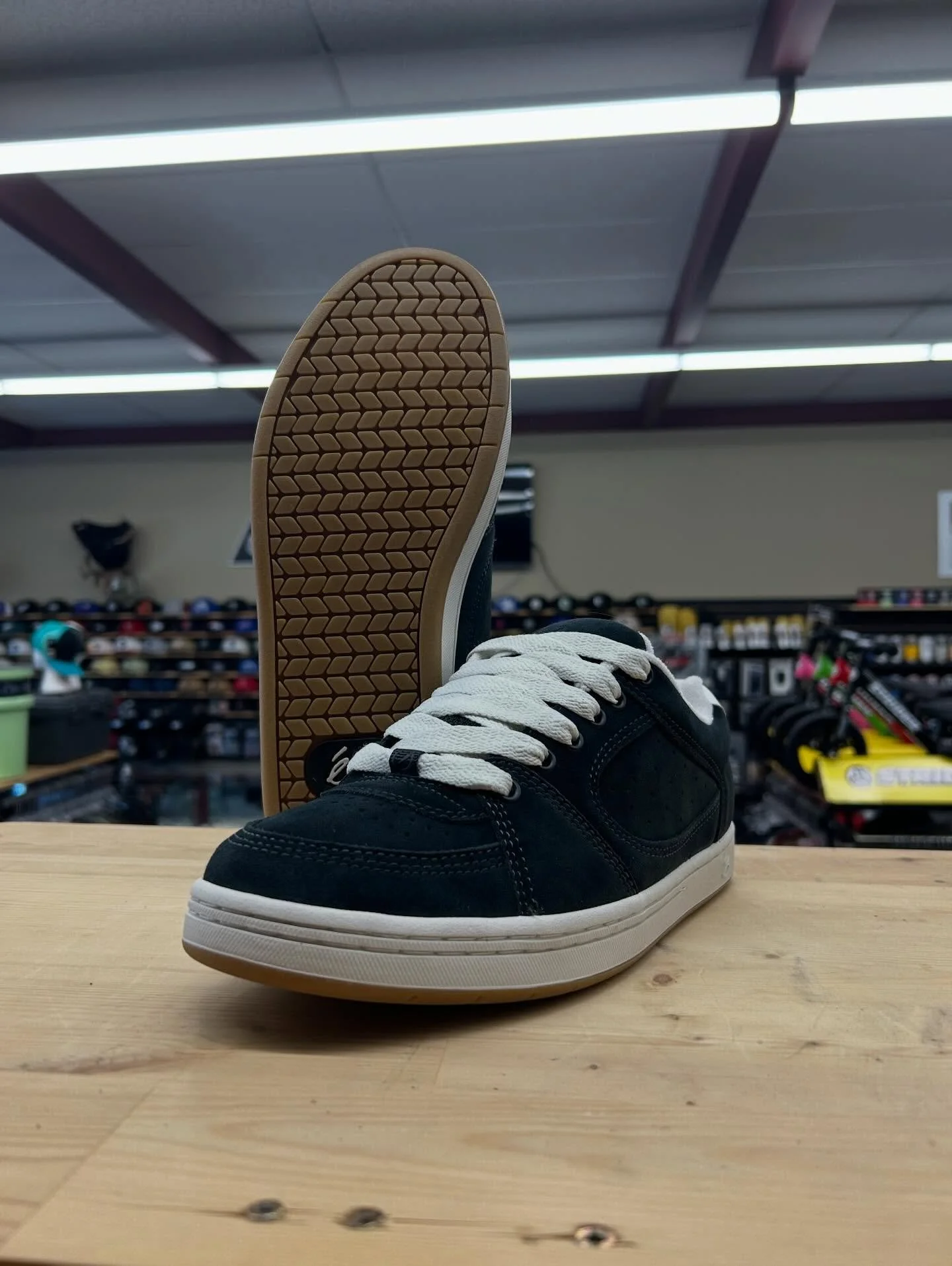 Are your kicks hurting after this winter? Spring &eacute;s and Etnies is here to help with that!