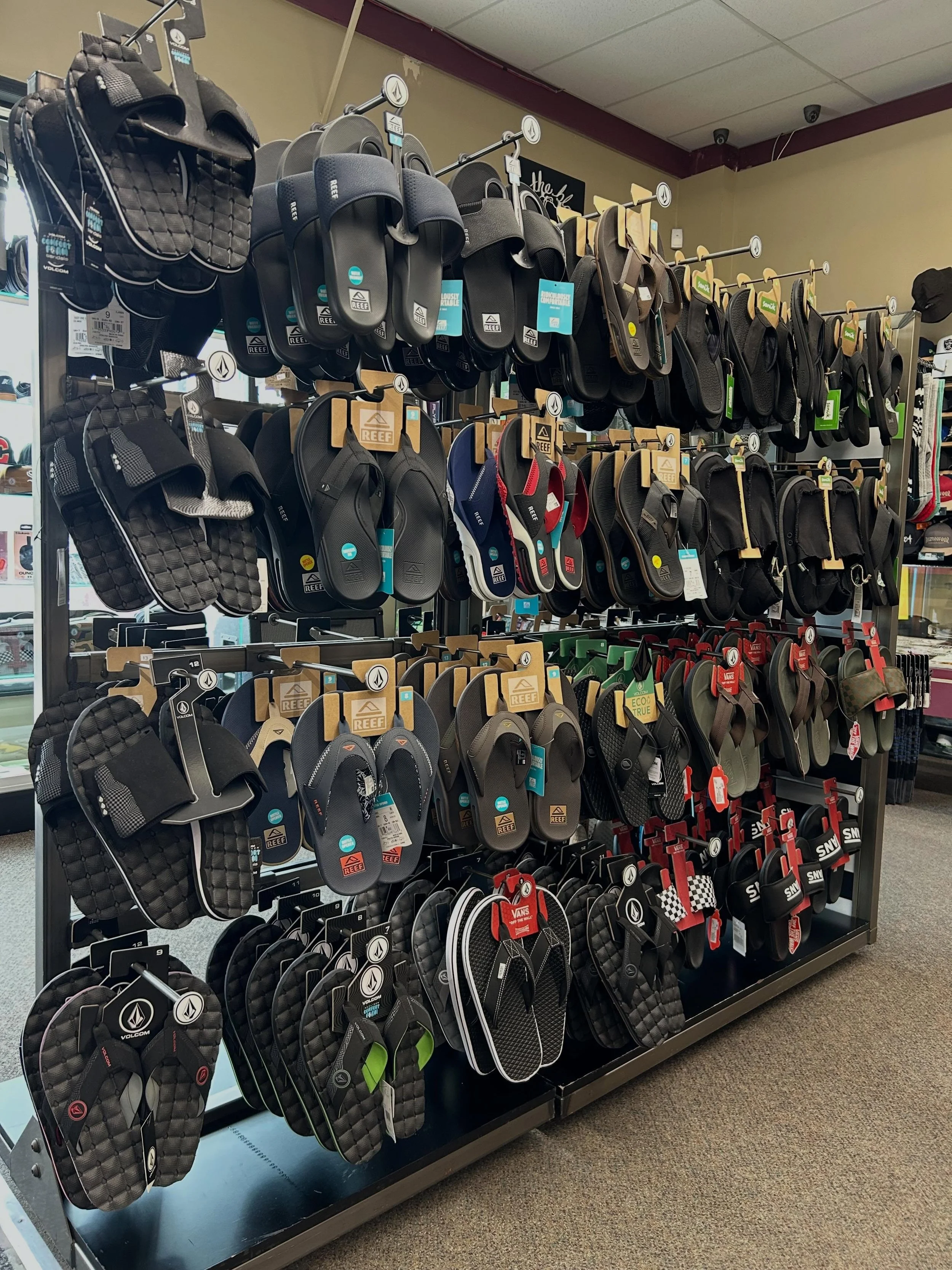 It&rsquo;s gonna be a warm weekend! Grab some sandals and find some water!