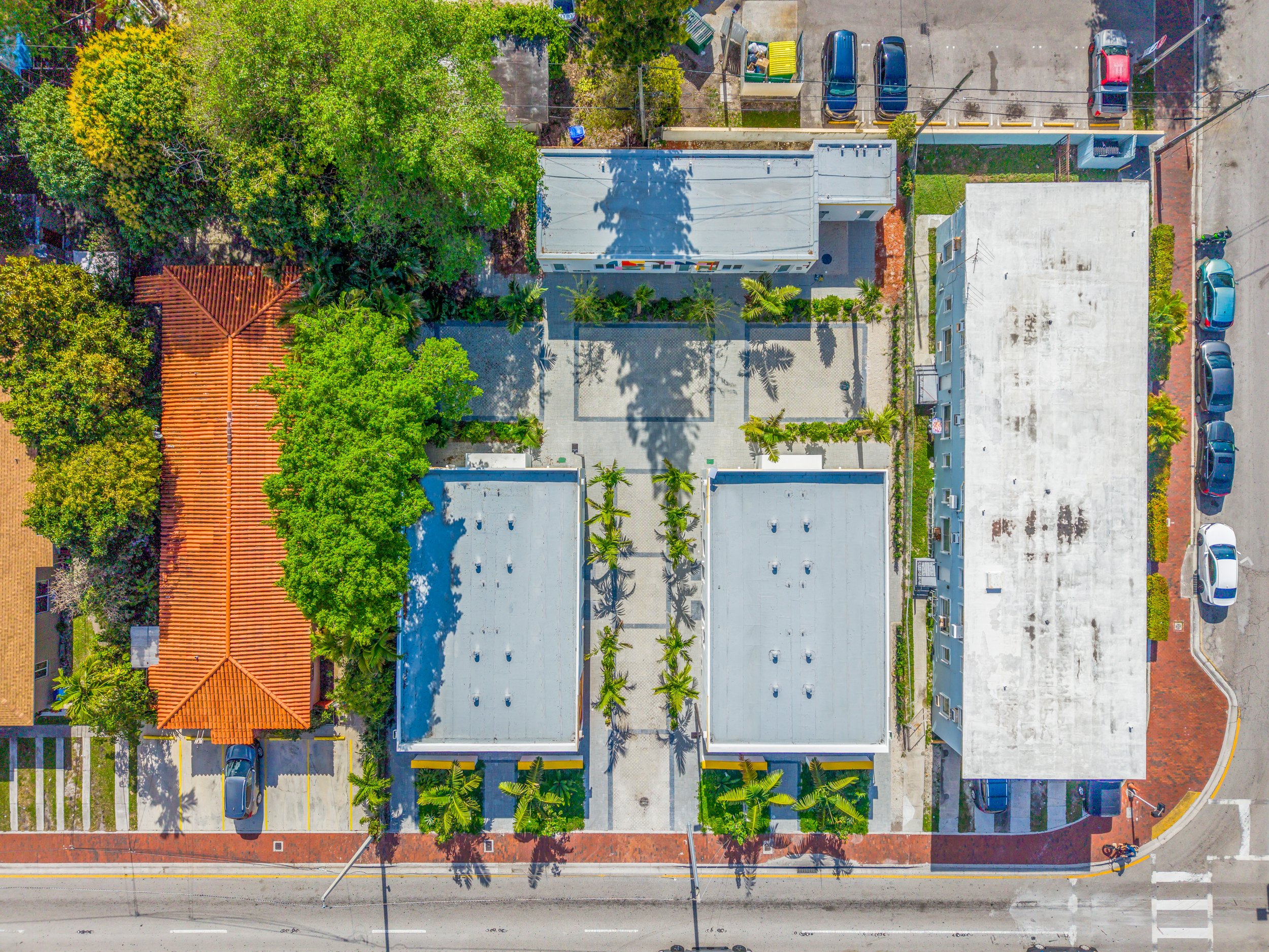1568 SW Seventh St-Miami,_EL Jardin-Laura-39.jpg