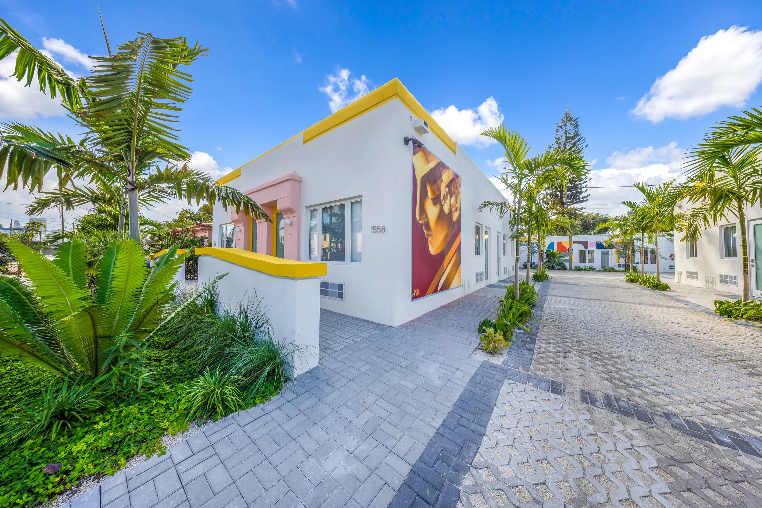 1568 SW Seventh St-Miami,_EL Jardin-Laura-14.jpg