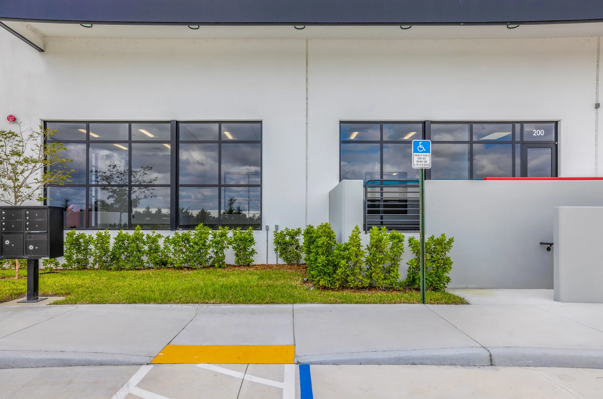 Office200-29.jpg