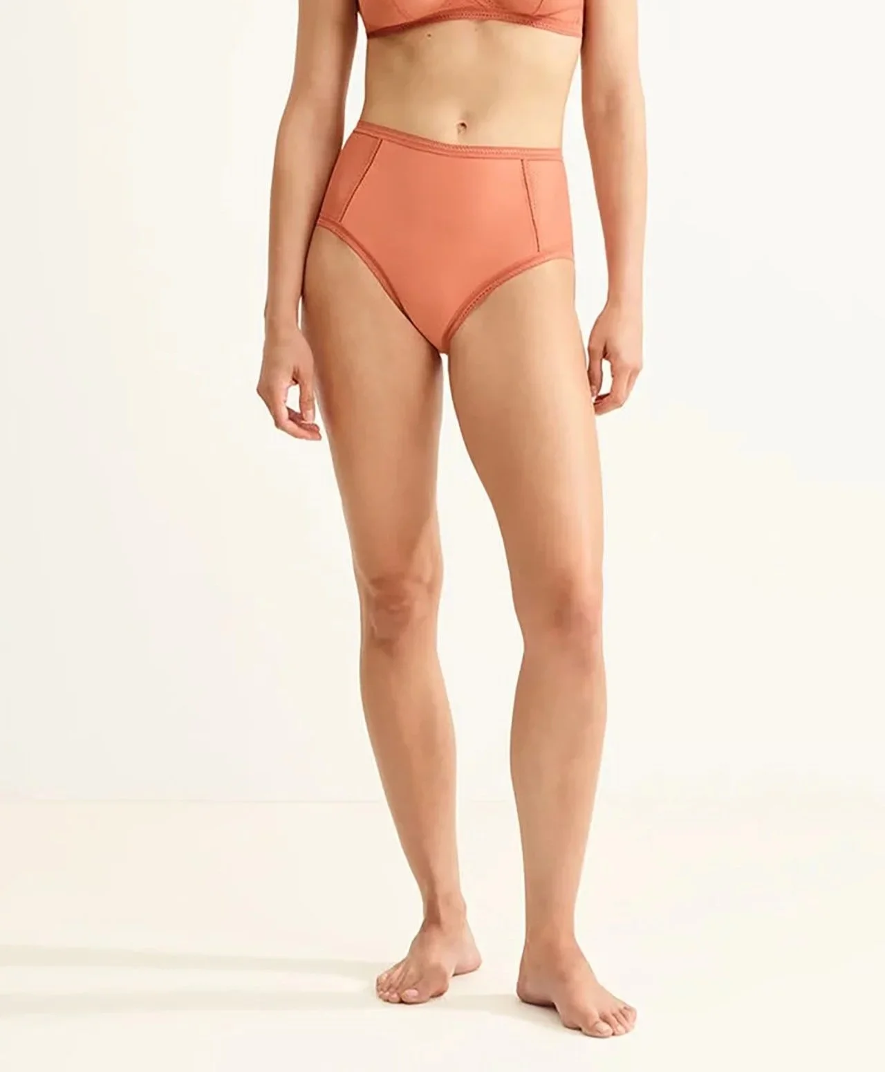 Lotus High-Waisted Briefs Argile Rouge Model Front Close
