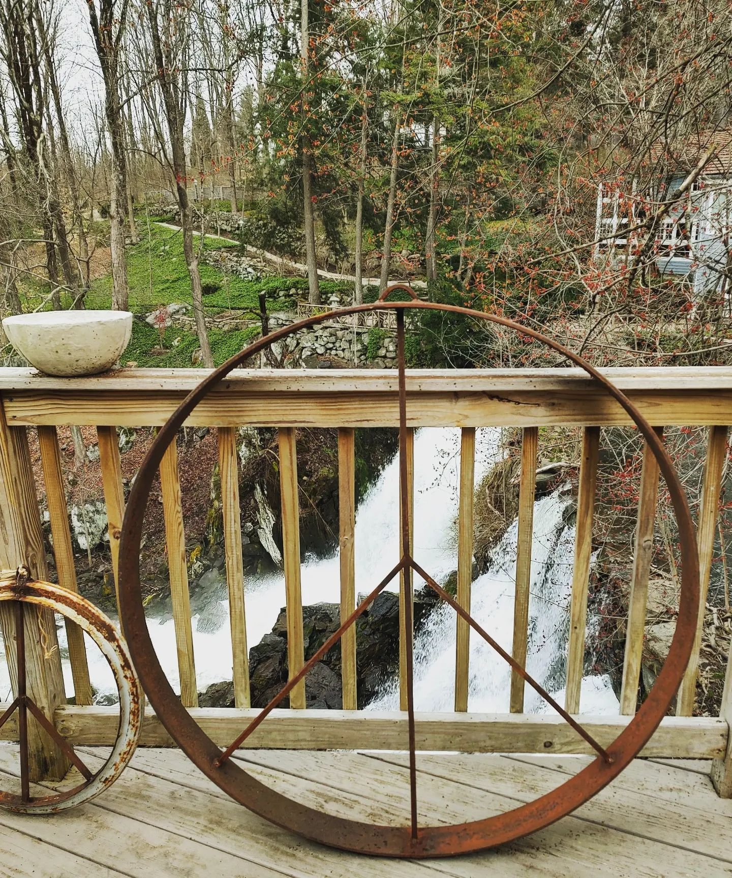 See what's new on our Waterfall Viewing Deck for outdoor living.  Dining tables and chairs, lounge furniture, fire pits, side and coffee tables!  Get your outdoor spaces ready for the
80 degree temps predicted for next week!  Open every day 
#outdoor