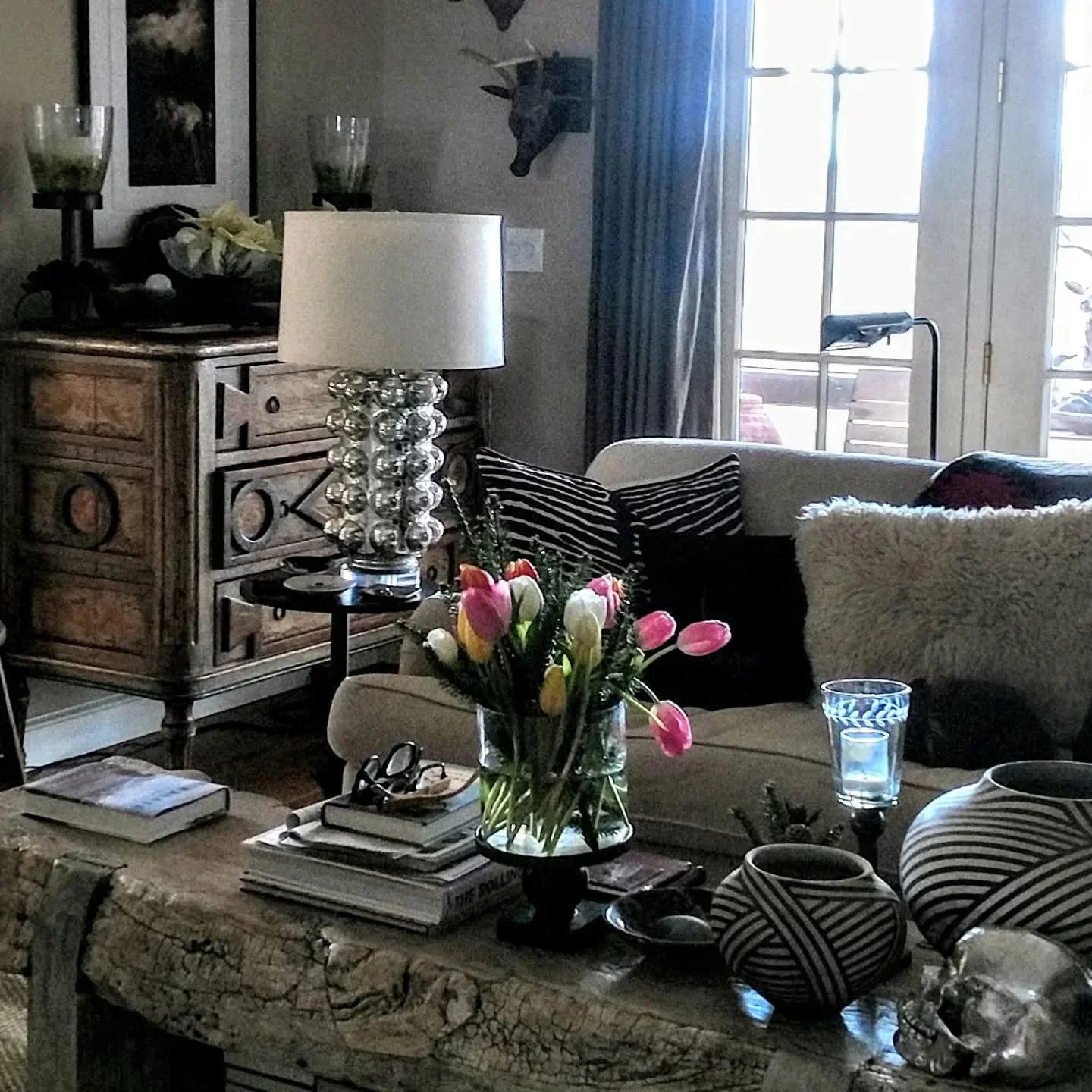 We love designing rooms for our clients!  We stock many upholstery pieces on two floors.  Our big selection includes bedding and decor so you can complete a room immediately.  No waiting.  #beinspired #belgianlinen @janbarboglio @libeco_home #accesso