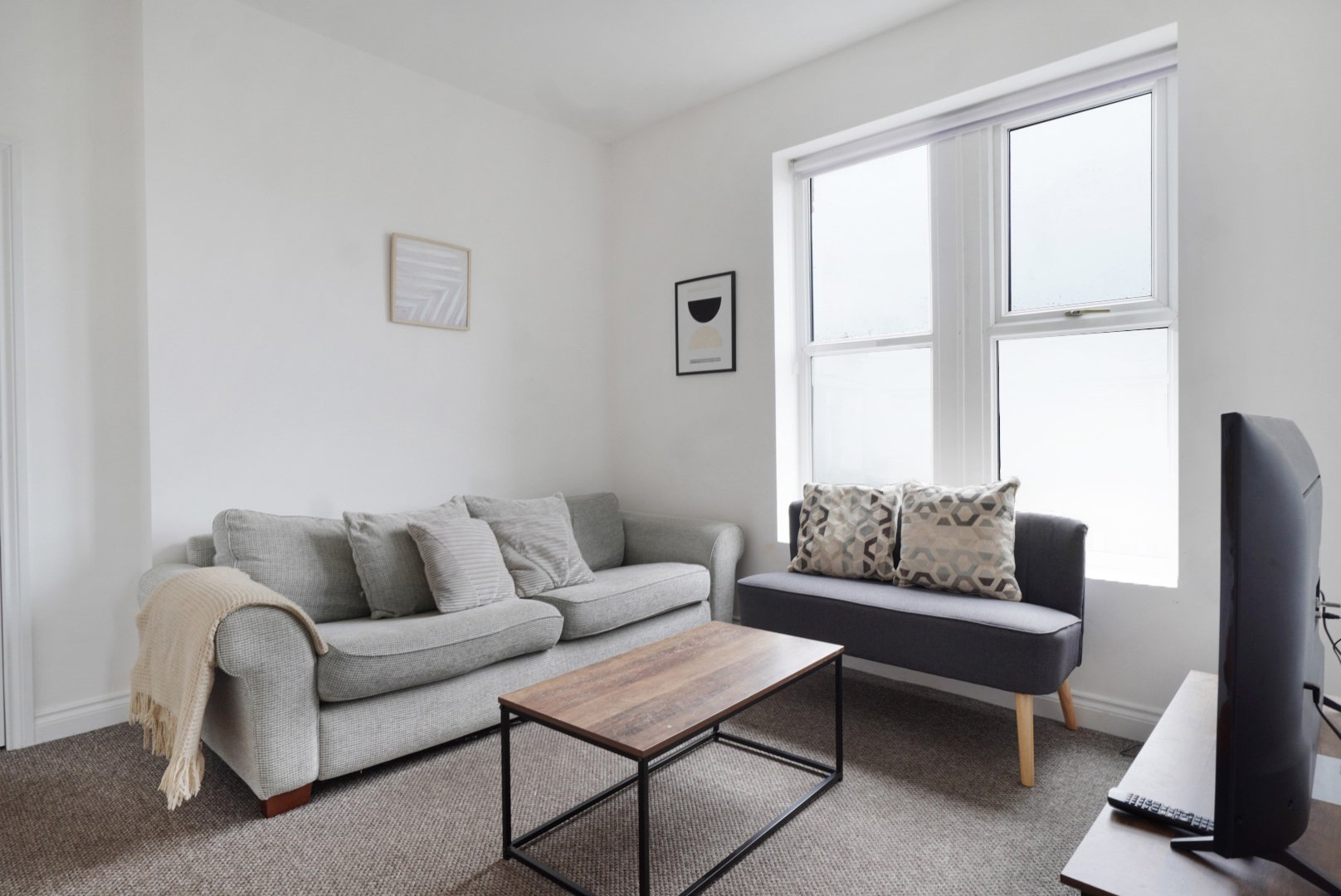 Living Room .jpg
