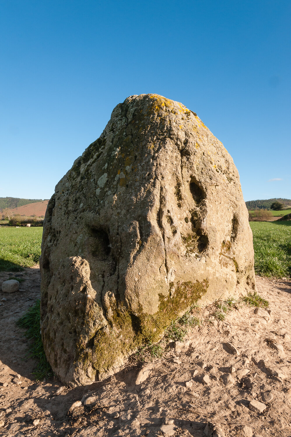 The Hoarstone, Knobley - it stands near the NE end of the Hindwell cursus