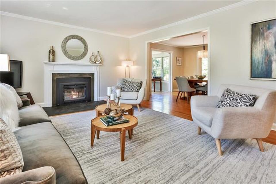 vera living room.jpg