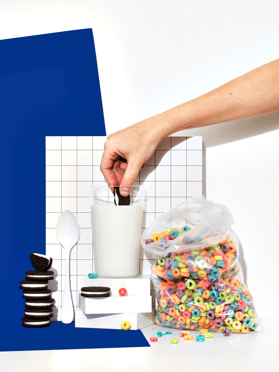 milk-glass-oreos-fruitloops_lesliegrow_GIF.gif
