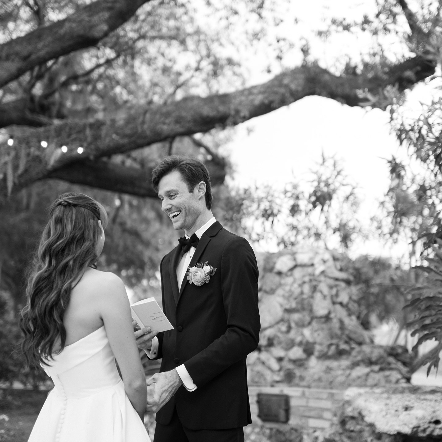 double posting because i couldn&rsquo;t wait to share a few of my favorites from lauren + ty&rsquo;s wedding day! huge thank you to my amazing team for helping capture this beautiful day!

associate shot by @kimgo.co and @iaracastrophoto ❤️