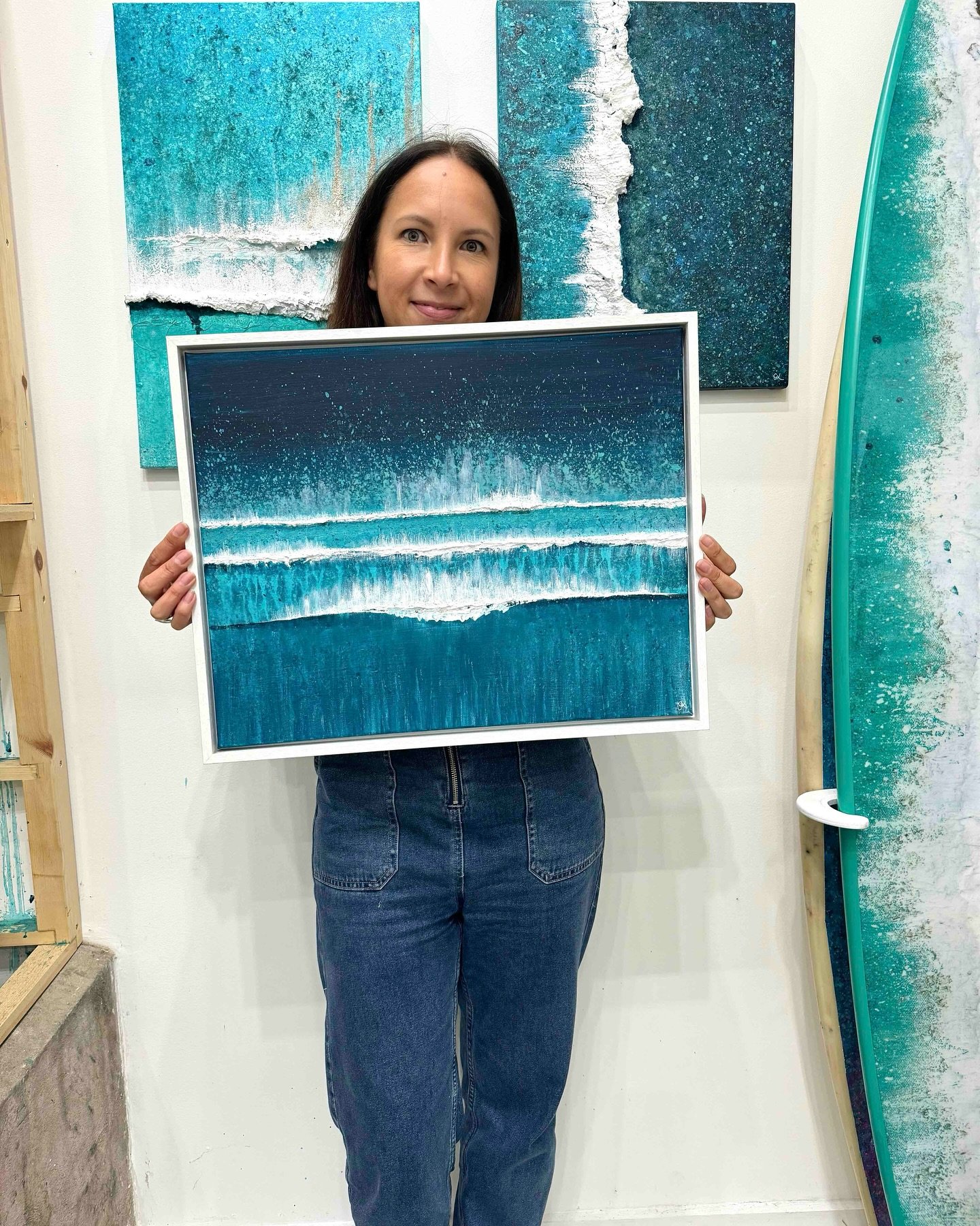 Looking for a Christmas Gift for the Ocean Lover in your life? 🌊

You may have missed some of my deadlines (commissions, footwear and hand embellished prints) &hellip;but I still have lots of available paintings, limited edition sustainable bamboo p
