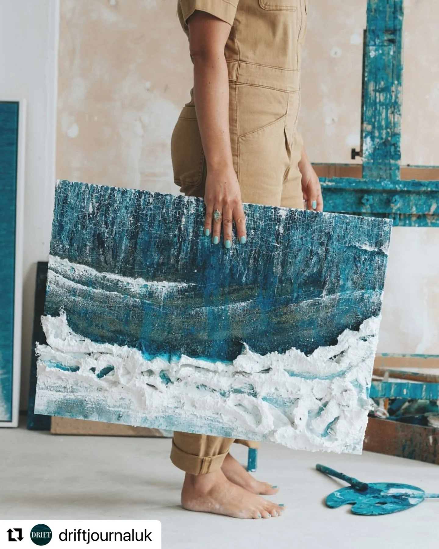 So thrilled to be featured in the latest issue of @driftjournaluk 🙌🏻🙌🏻

#Repost
・・・
🌊 Textures of the sea 🌊

For @gemmalessingerart , the ocean has always been a sanctuary. After two decades in fashion, she now creates textured seascapes from f