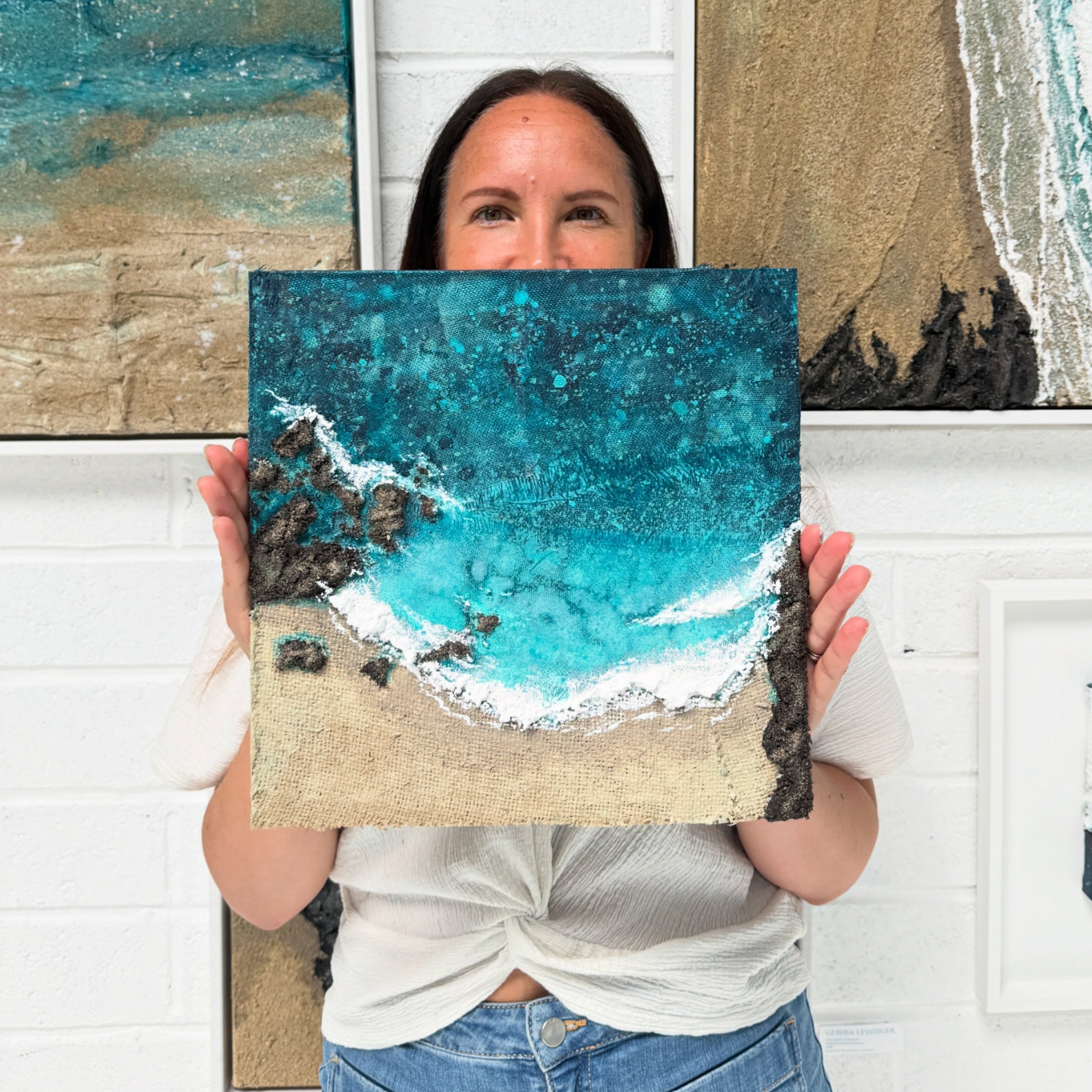 How many upcycled materials can you guess are creating the texture in this new painting? 

And more importantly can you guess the Cornish shoreline 🤔

I worked on this over the last 10 days during Cornwall Open Studios, it got a lot of attention and