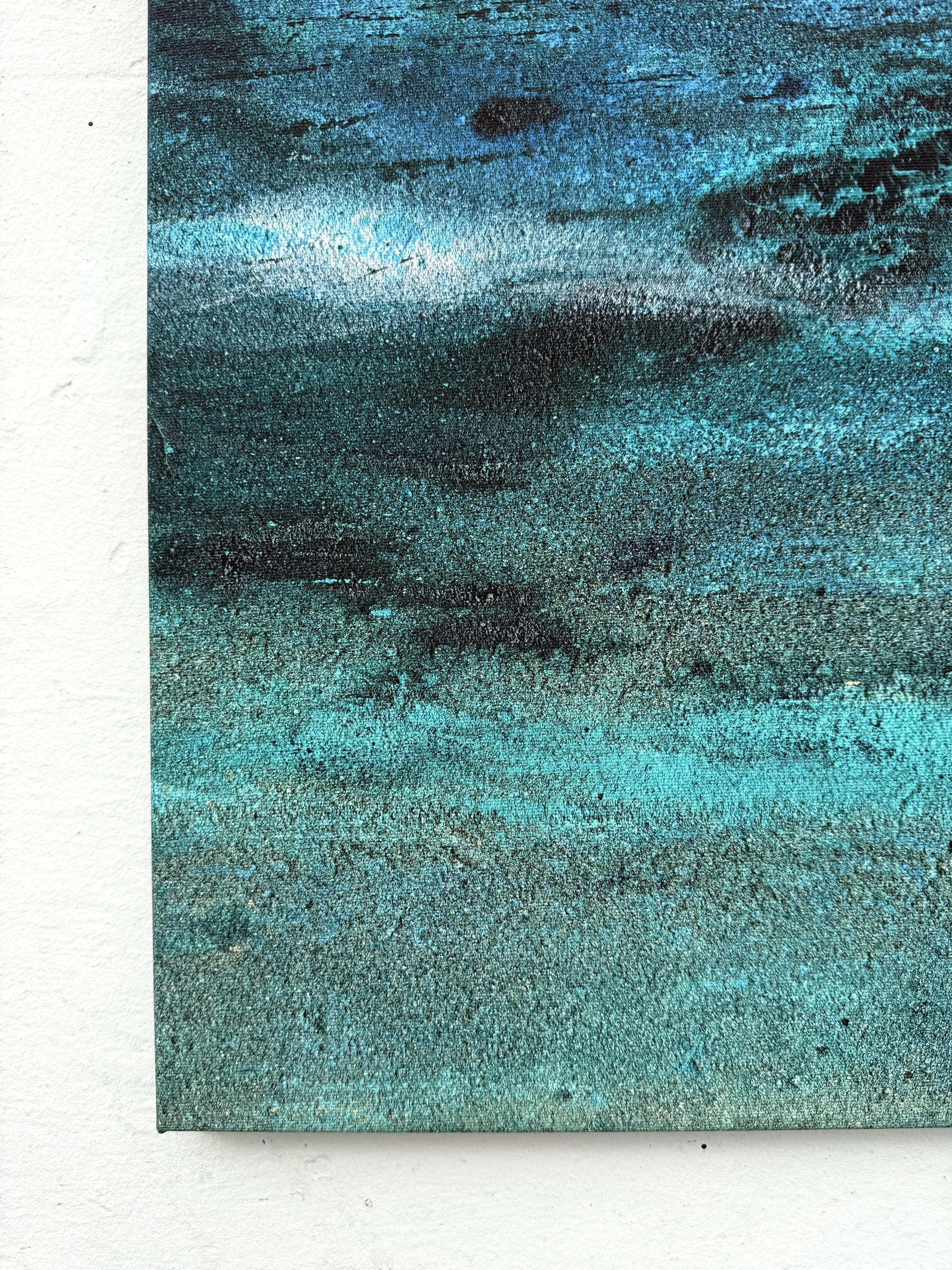 Close-up of the bottom section of the printed texture on the Underwater Dreaming canvas