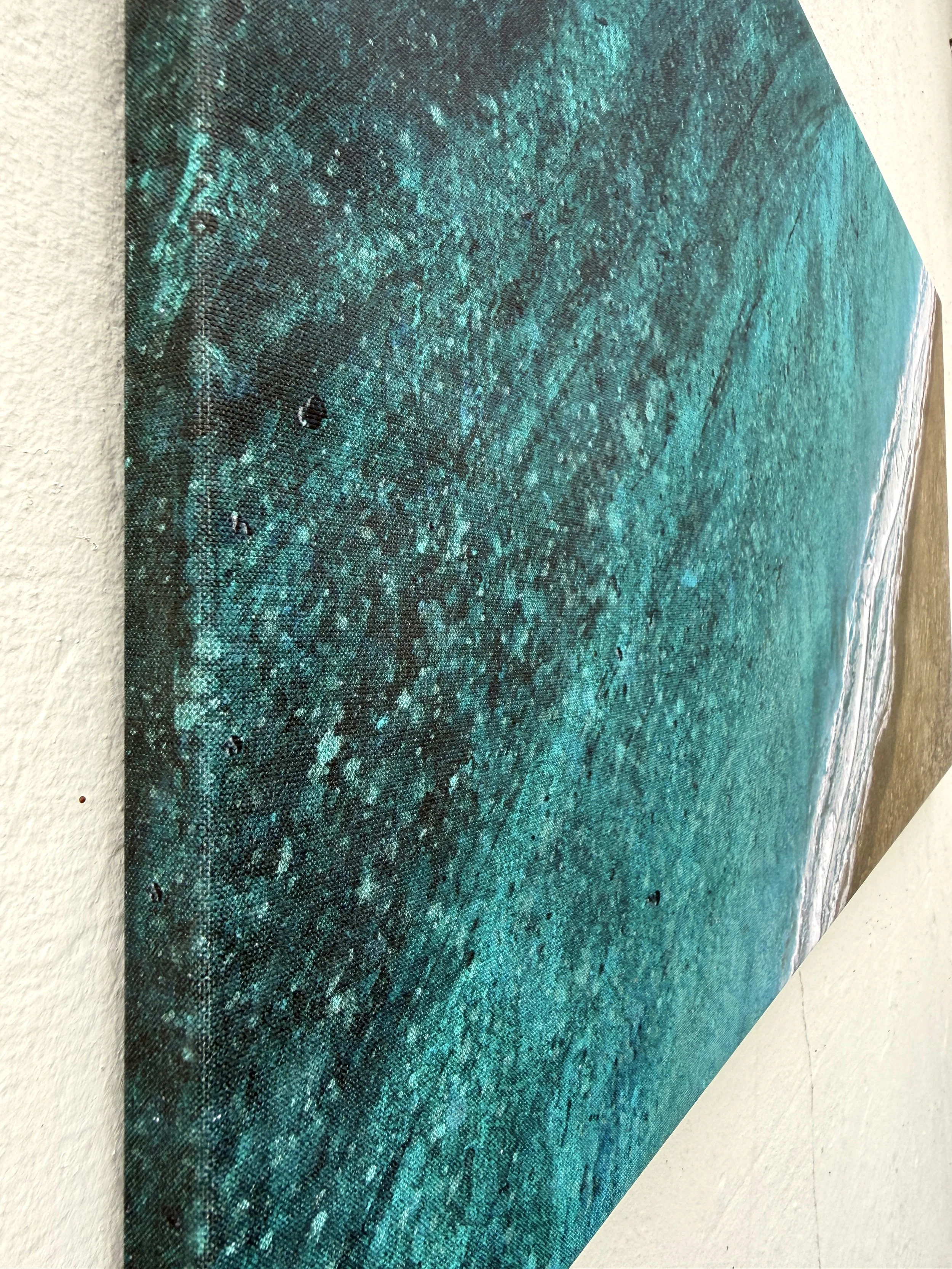Side view of the 2cm gallery-wrapped edge of the Moments on the Shoreline canvas