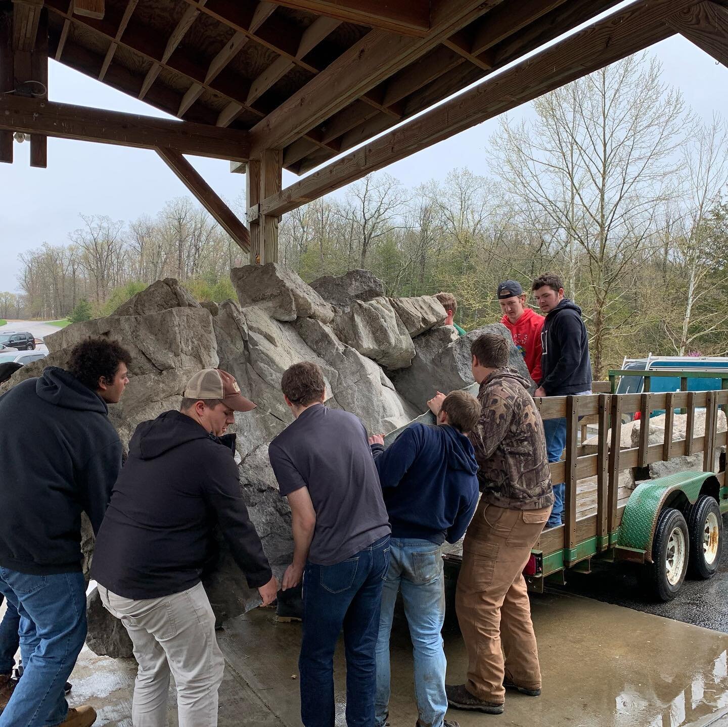 The brothers of Beta Sig had a successful weekend of service work for Heit&rsquo;s Point Lutheran Summer Camp! 🔨 We didn&rsquo;t let the rain stop us! 
&bull;
&bull;
&bull;
#betasig #service #bravemansociety