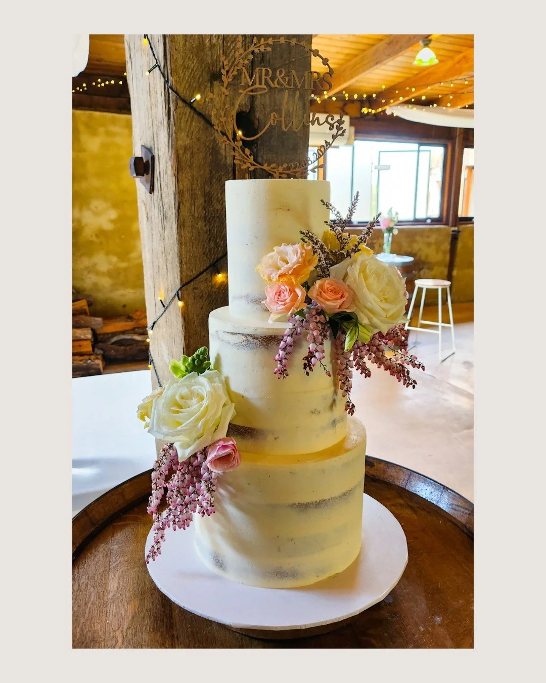 Three tiers of semi-naked sweetness for Mikaylee &amp; Hamish featuring layers of white chocolate with oreo crumb + caramel with white chocolate. 💕

 Planning your dream day? Let&rsquo;s chat cake!

#dragonflycakes #huntervalleywedding #huntervalley