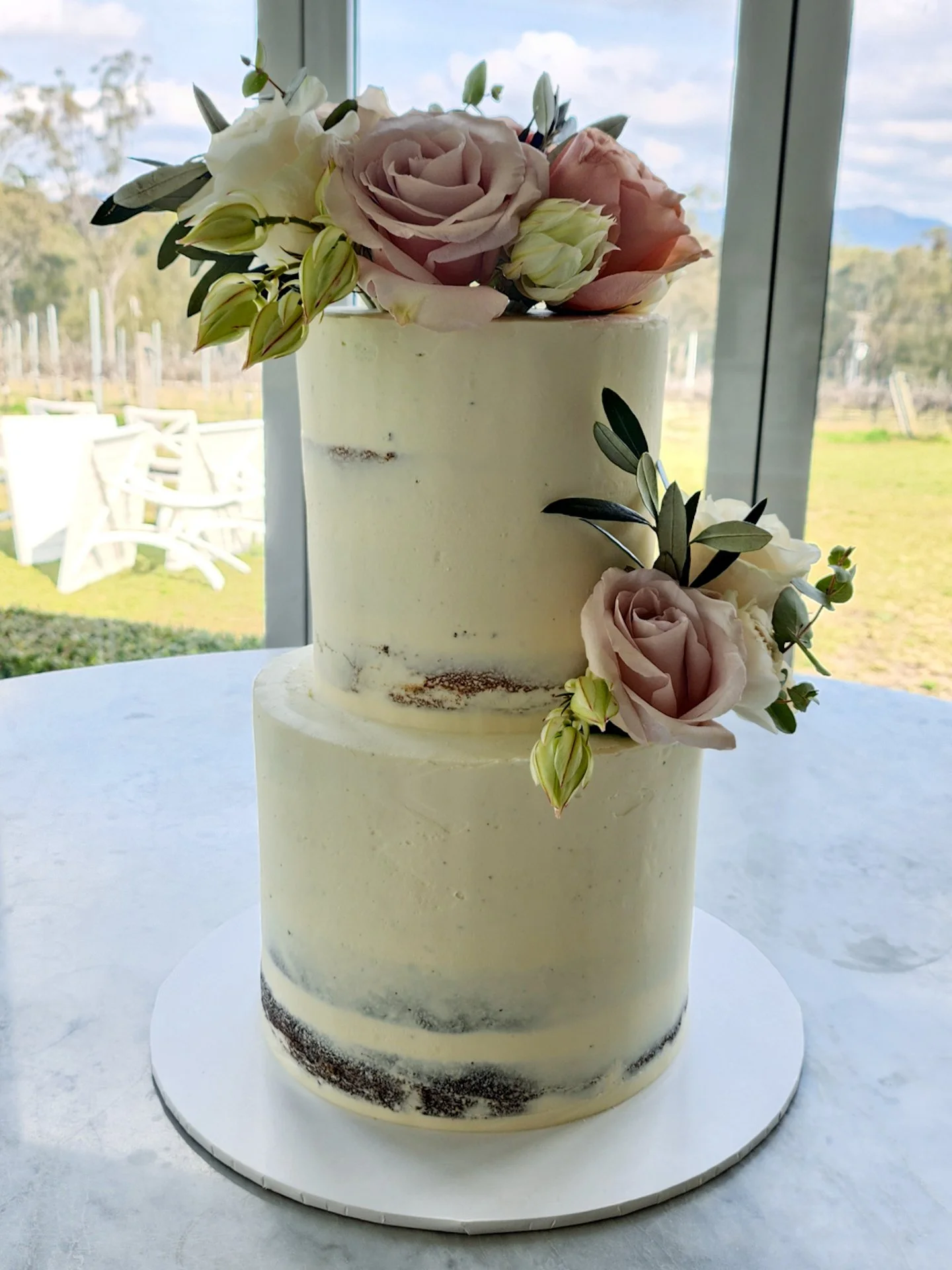 TASTEMONIALS 💌 &ldquo;I can&rsquo;t thank you enough for our wedding cake. It looked and tasted absolutely delicious!! Everyone loved it, I didn&rsquo;t have any leftovers, our guests were even asking for takeaway containers to take some home!

From