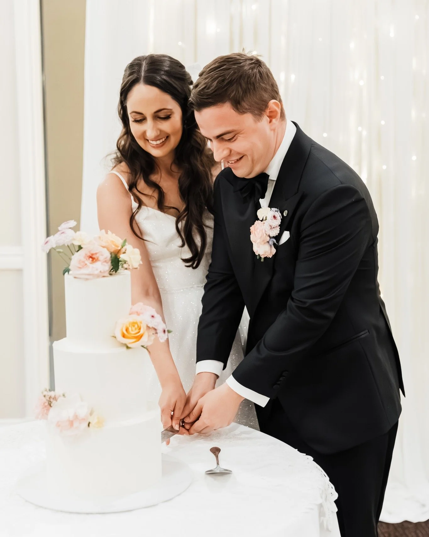Soft whites, the prettiest blush florals and a cake cutting moment that just melts my heart every time.✨

Grateful to be a part of Clara &amp; Robbie&rsquo;s beautiful day.

📸 @stories.with.mel
🎥 @bedroom.studio
📍 @vocokirktonparkhv
💄 @chicartist