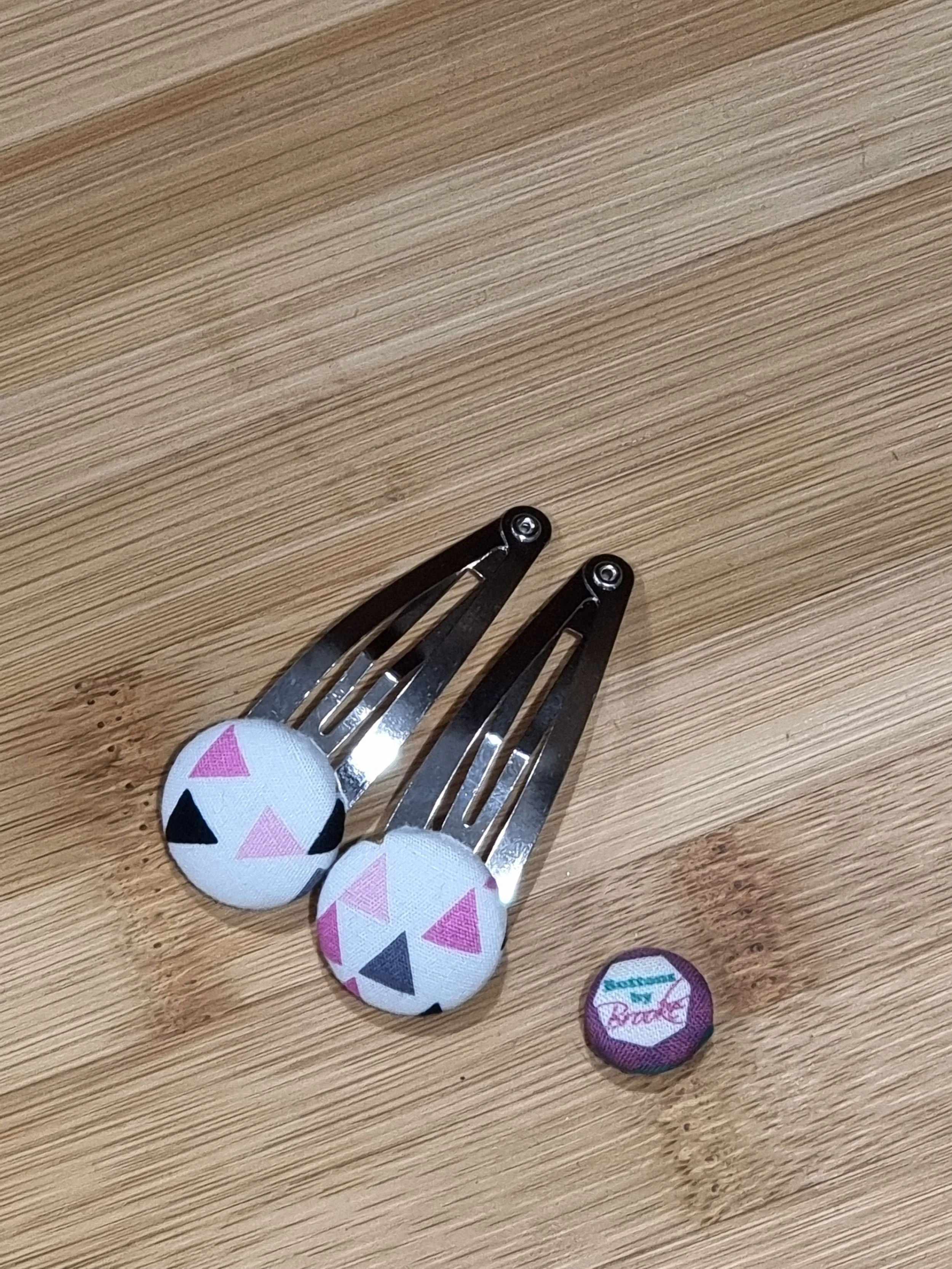 pink-triangle-snap-clips-go-pink-collection.jpg