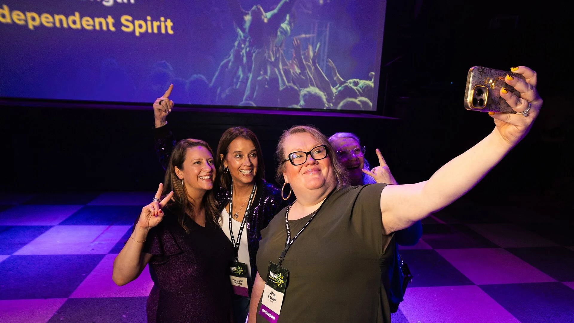 NIVA26-OpeningParty-Attendees-05_PC-DarinKamnetz.jpg