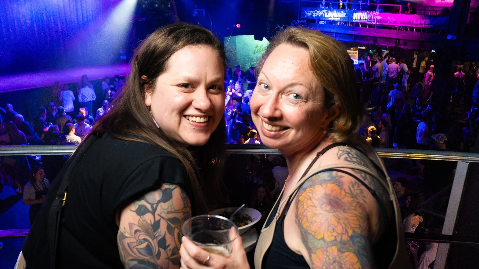 NIVA26-OpeningParty-Attendees-12_PC-DarinKamnetz.jpg