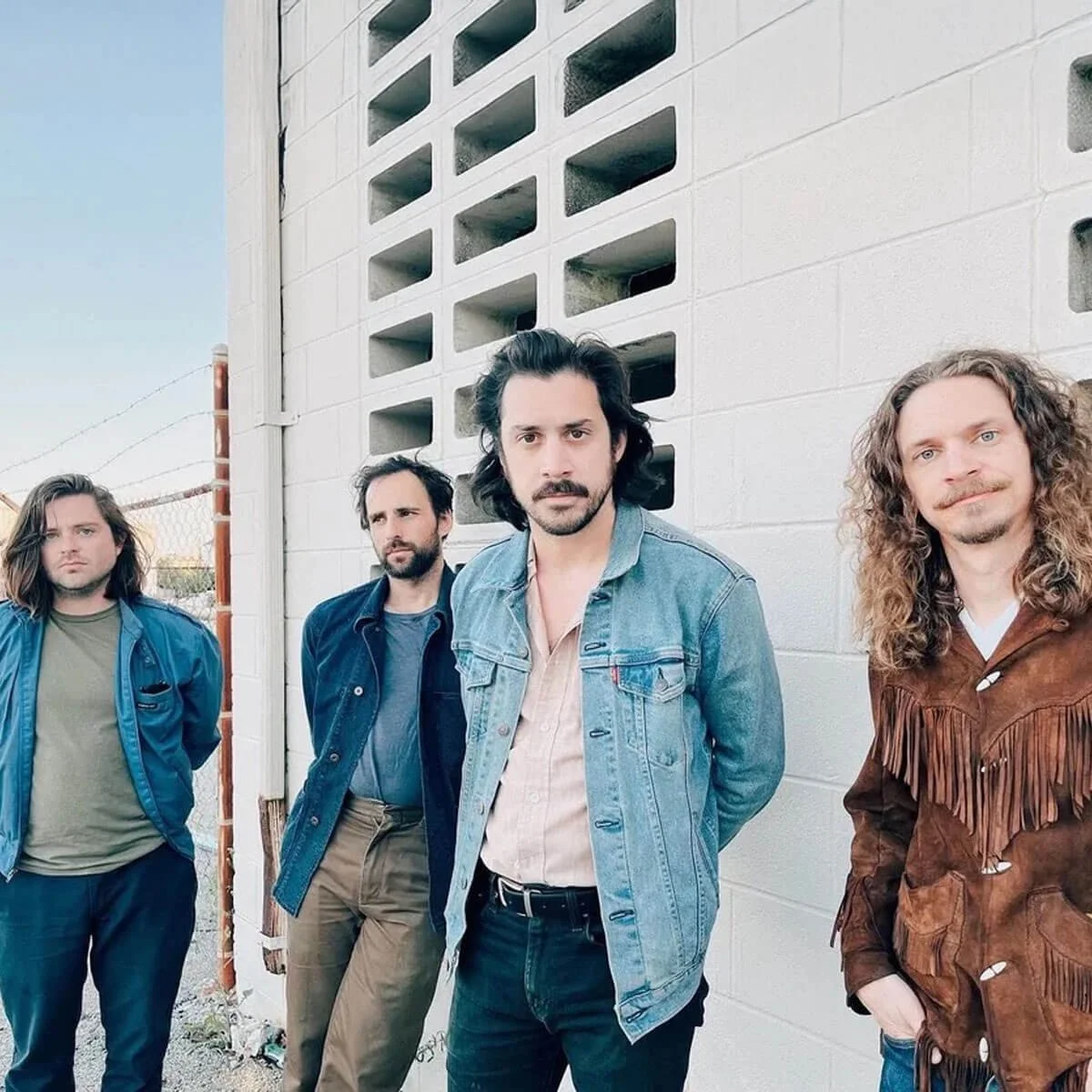 Mo Lowda & The Humble