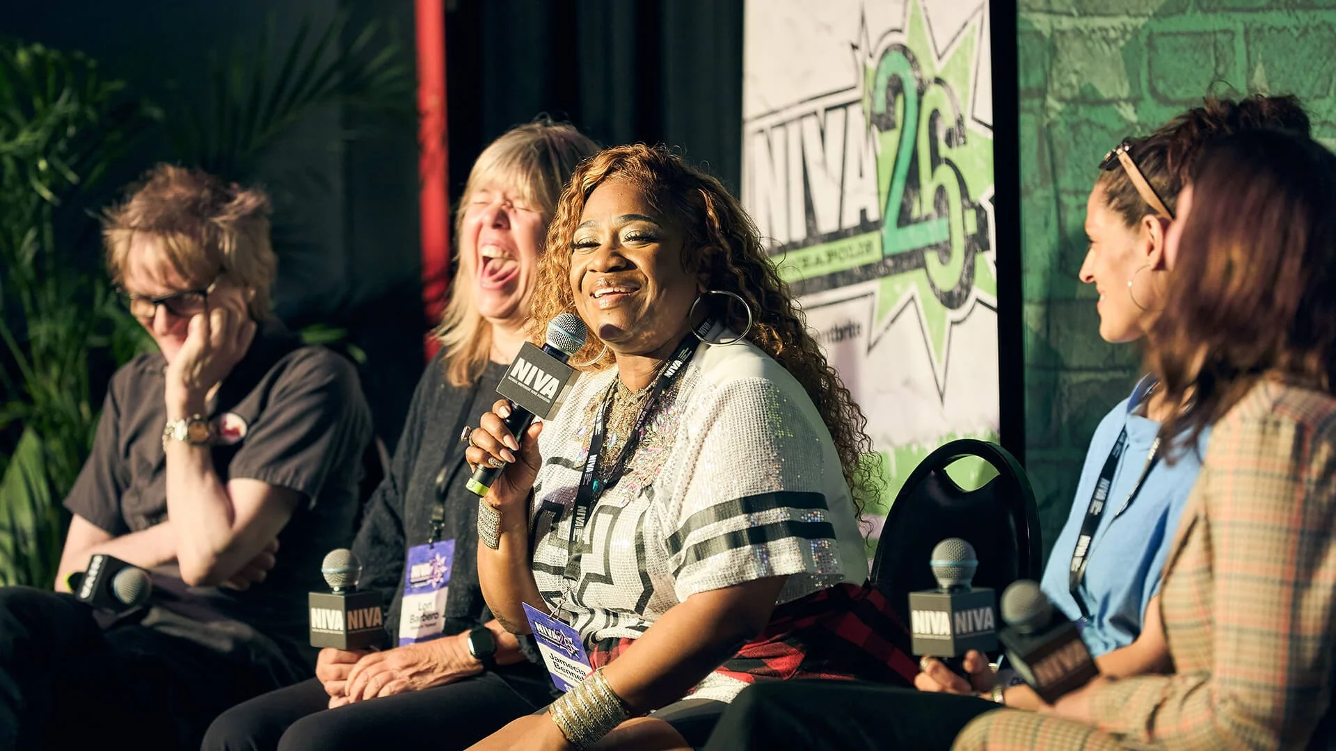 NIVA26-Day03-Panel-ArtistTalk-03_PC-CJFoeckler.jpg