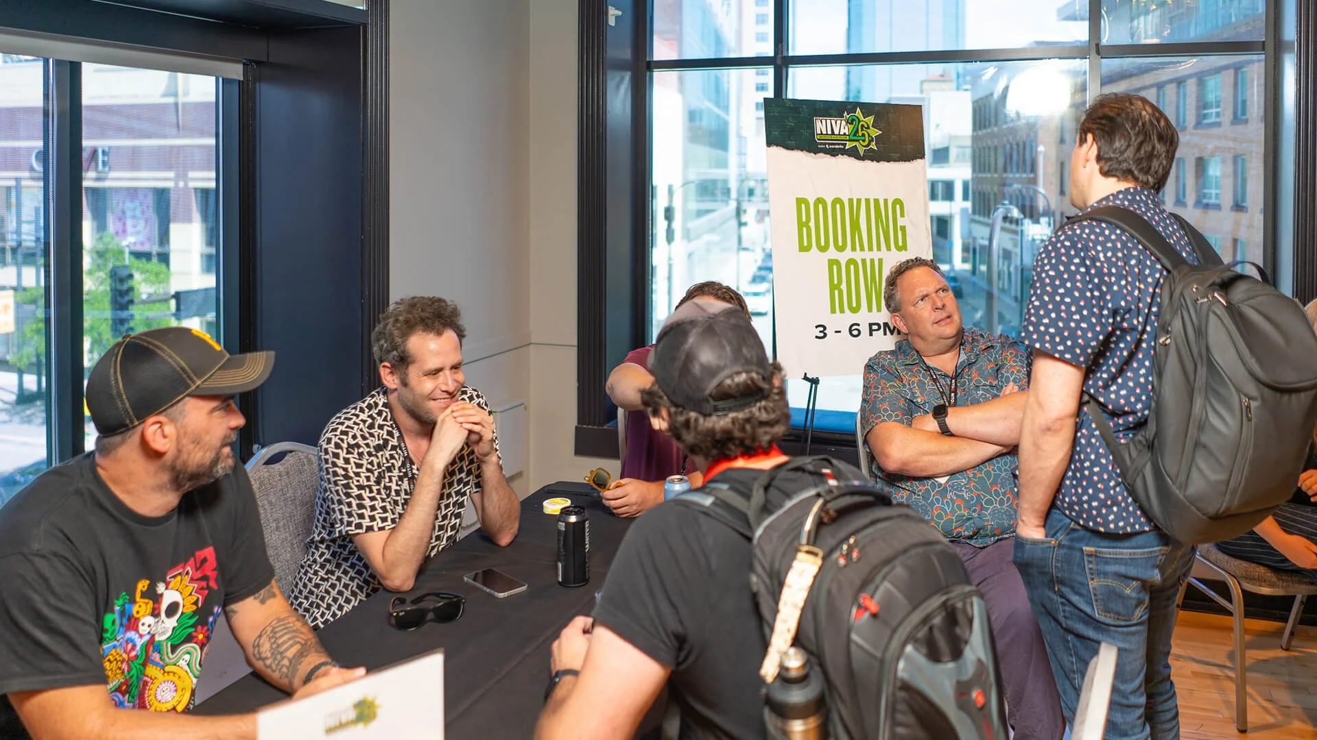 NIVA26-Day02-BookingRow-Attendees-01_PC-DarinKamnetz.jpg
