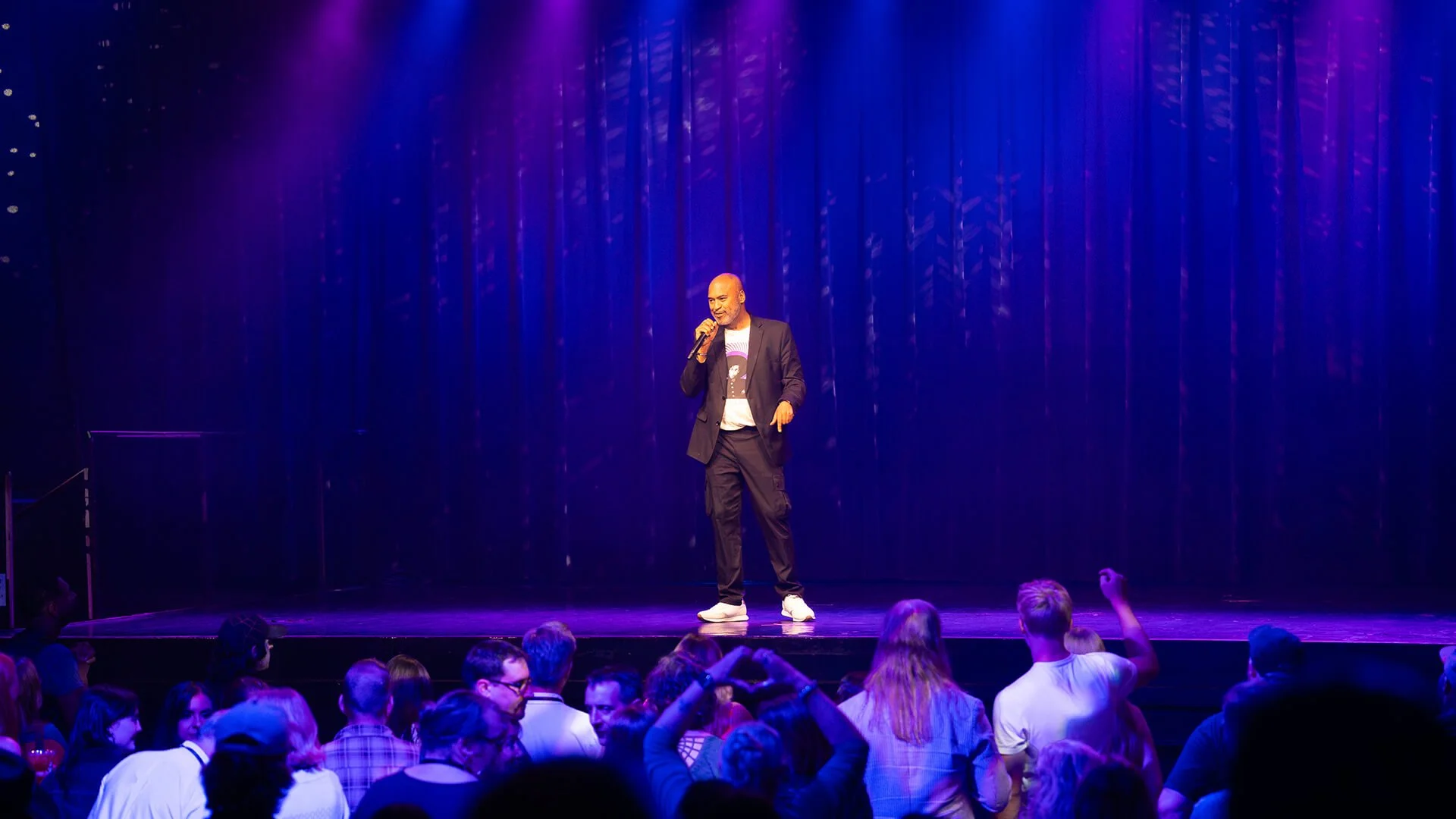 NIVA26-OpeningParty-LondellMcMillan_PC-DarinKamnetz.jpg