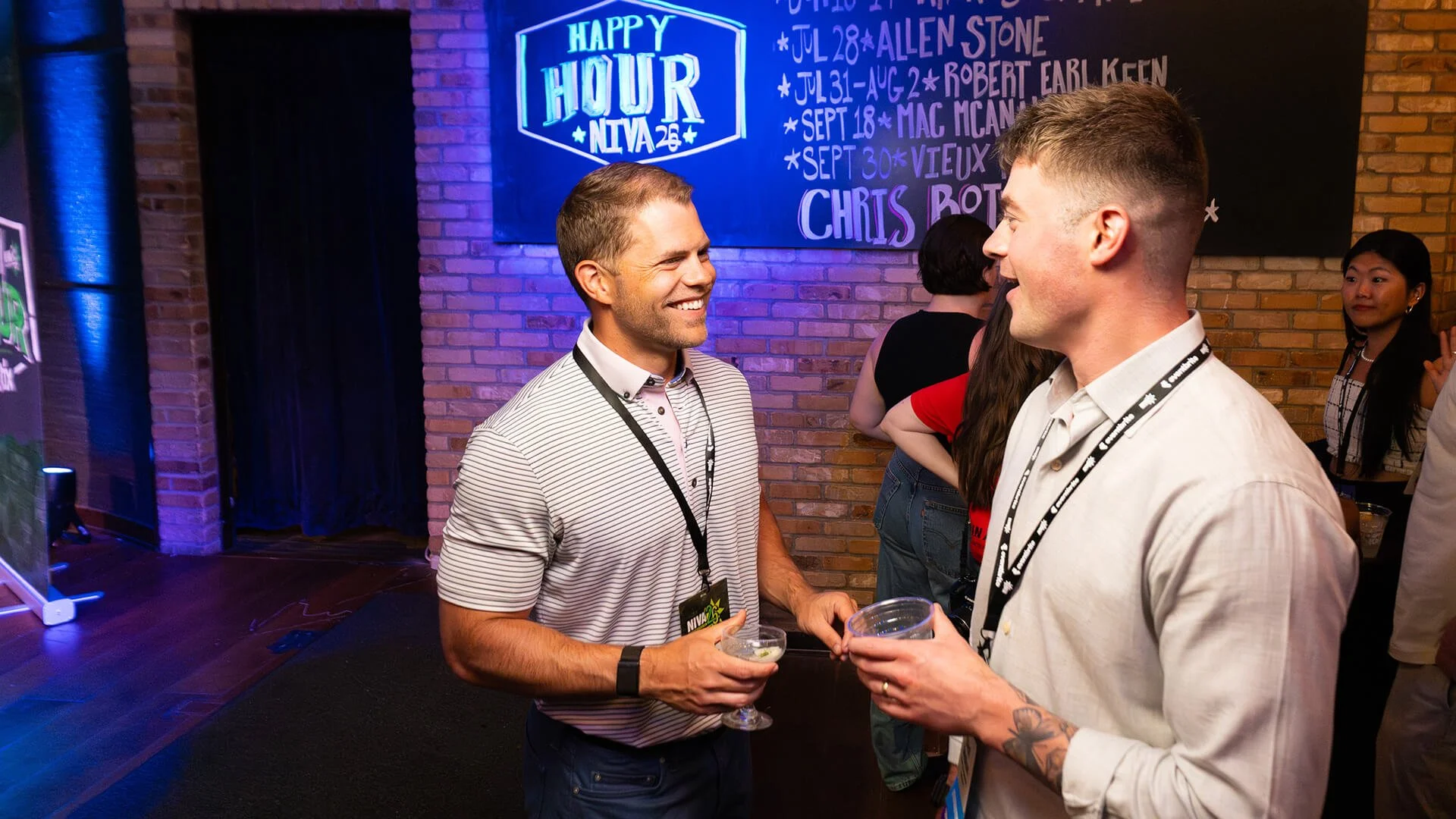 NIVA26-Day01-HappyHour-Attendees-04_PC-DarinKamnetz.jpg