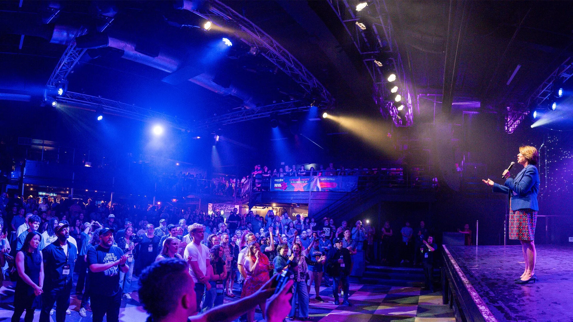 NIVA26-OpeningParty-SenKlobuchar_PC-DarinKamnetz.jpg