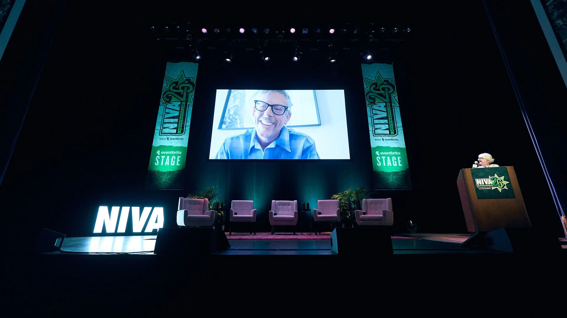 NIVA26-Day03-Panel-Keynote-PatrickCarney-02_PC-CJFoeckler.jpg
