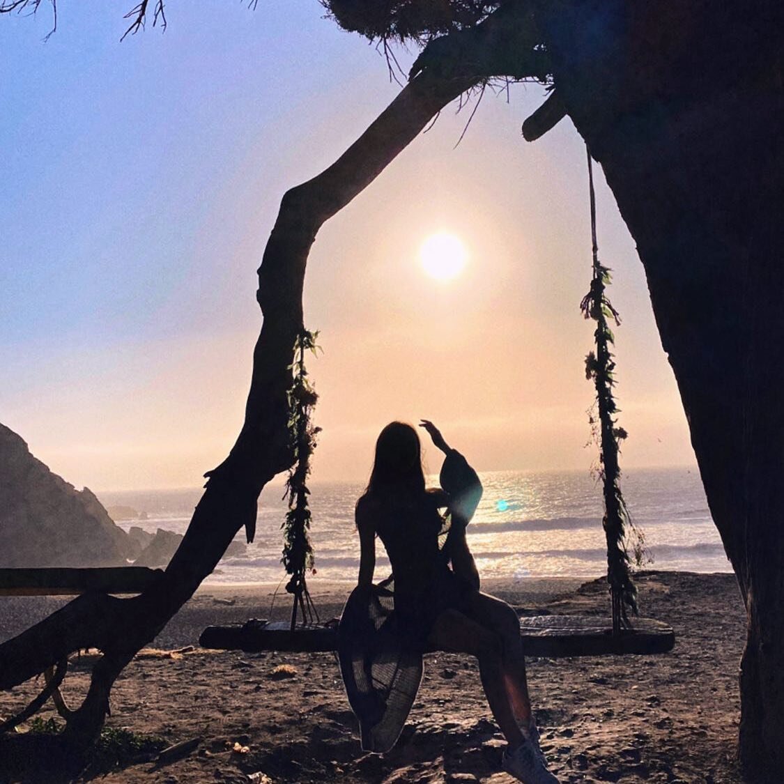 Do you ever get✨wanderlust vibes✨where you want to just explore and travel the entire world? Think of all the amazing, future favorite places 🌎you have yet to discover. We want to see your special place 🌟 - comment down below the first place you&rs