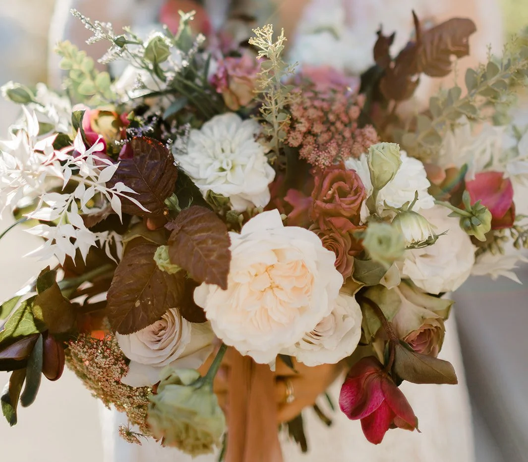 Bridal bouqet - Photo: Simply Wandering Photo