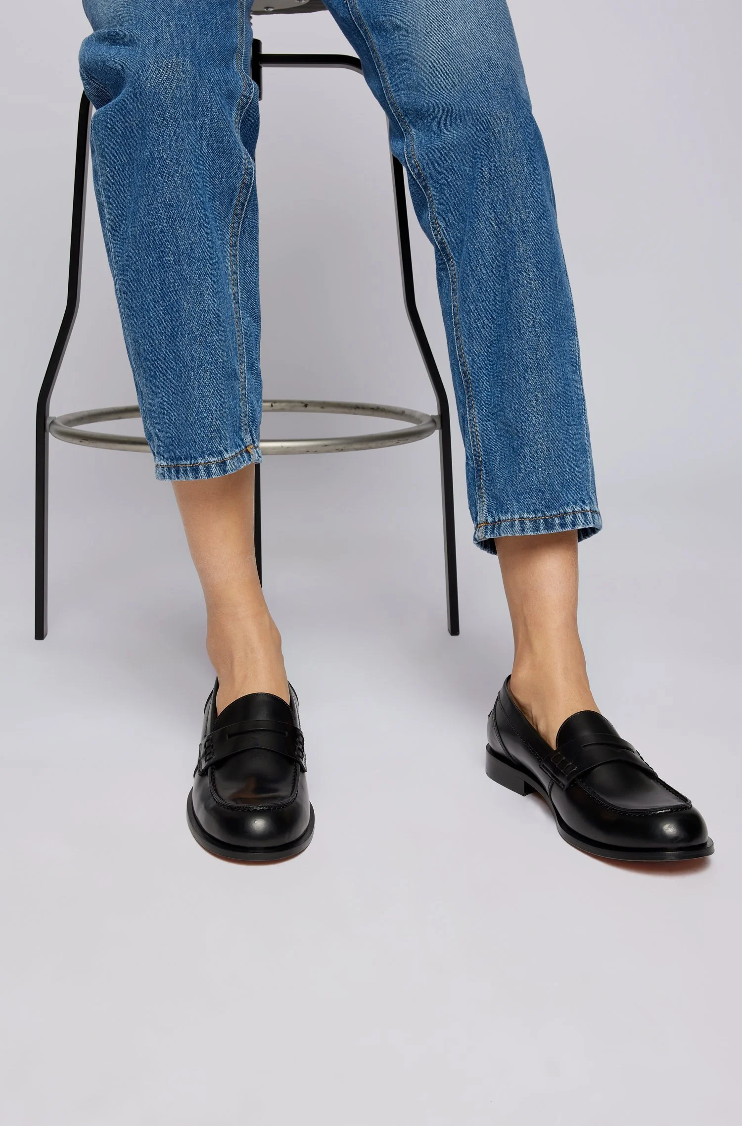 SIZE 10 HUGO BOSS PENNY LOAFERS IN 