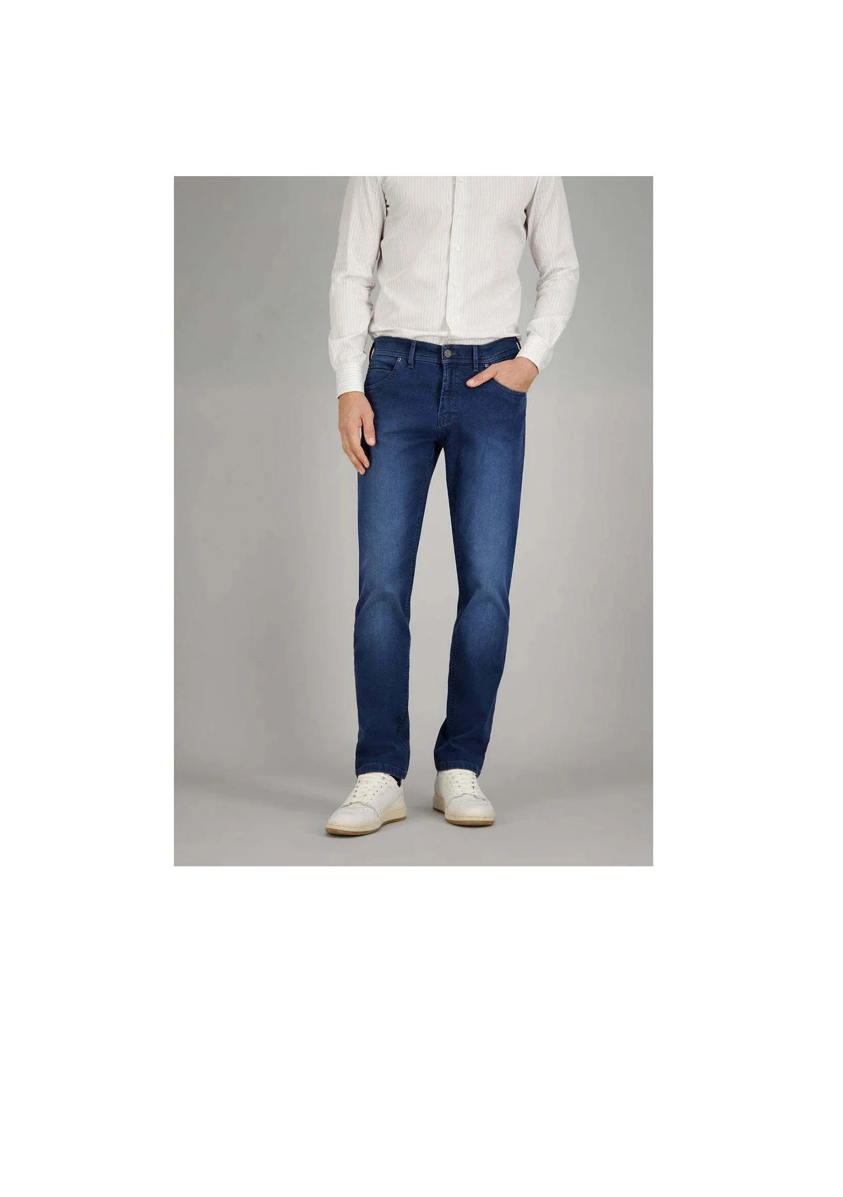 BRADLEY-471991_8269_Herbst-Winter 2025_8.jpg